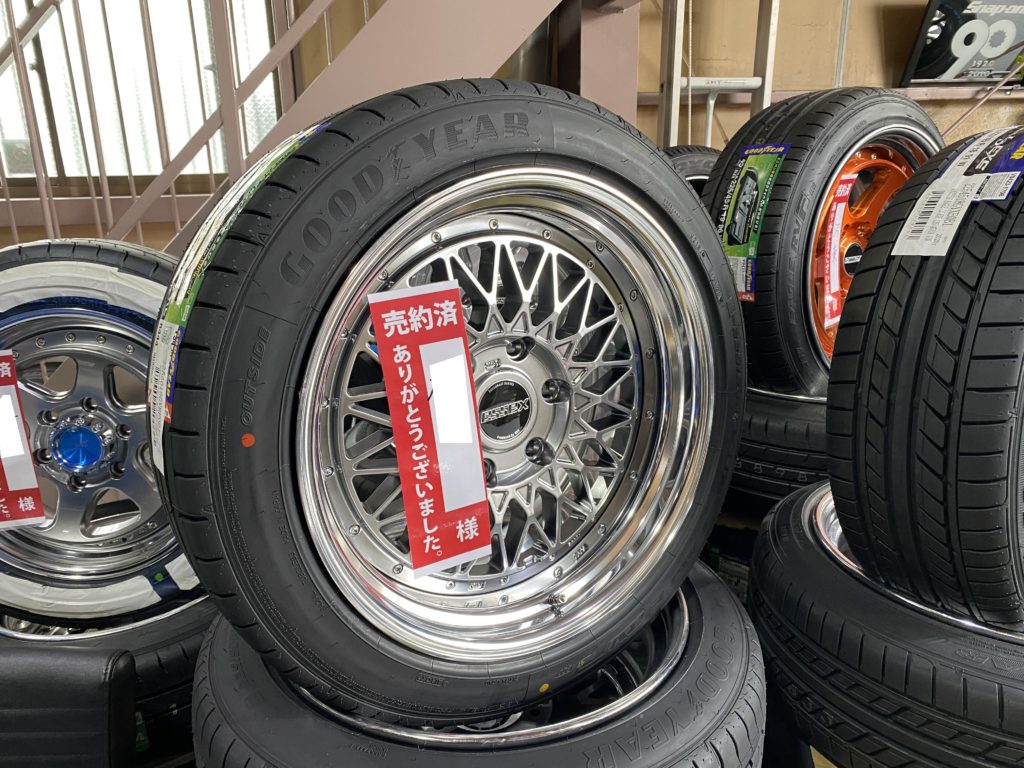 ハイエース 早くて安いタイヤホイールセット&床張り 200系ハイエース・NV350キャラバン専門店 カスタム・買取・カスタムパーツなら大阪、横浜、東京、名古屋のCRS ハイエース 早くて安いタイヤホイールセット&床張り 200系ハイエース・NV350キャラバン専門店 カスタム・買取・カスタムパーツなら大阪、横浜、東京、名古屋のCRS