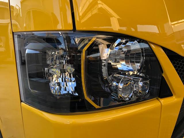 トヨタ純正品ヘッドライト 殻割 インナーブラック塗装 ヘッドライト殻割りインナーブラック塗装（トヨタ ハイエースバン