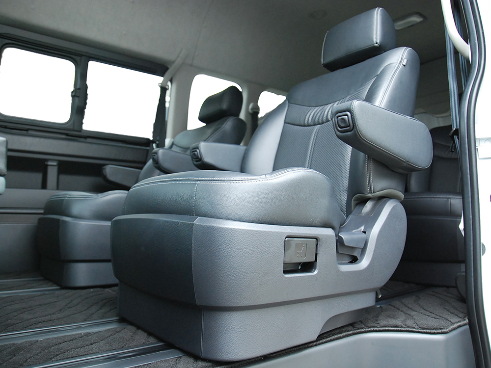 Hiace S Gl Complete Limousine Exp L Grand Cabin 3ナンバー 9人乗り 0系ハイエース Nv350キャラバン専門店 カスタム 買取 カスタムパーツなら大阪 横浜 東京のcrs Hiace S Gl Complete Limousine Exp L Grand Cabin 3ナンバー 9人乗り 0系ハイエース Nv350キャラバン専門店 カスタム 買取 カスタムパーツなら大阪 横浜 東京のcrs