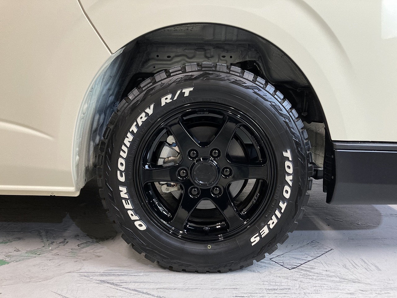 年式 ハイエース ロングdx 中古車 0 1万km 0系ハイエース Nv350キャラバン専門店 カスタム 買取 カスタムパーツなら大阪 横浜 東京のcrs