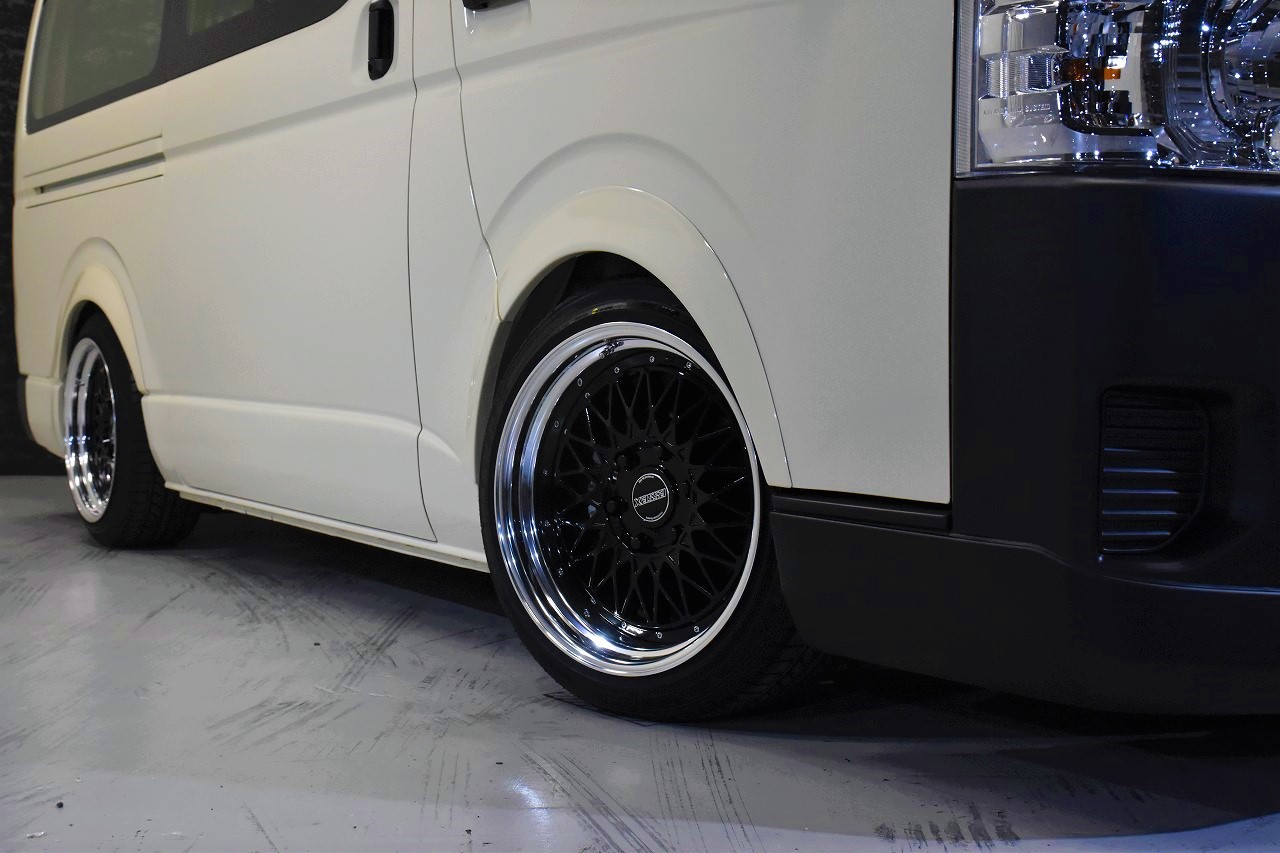 8 ハイエース DX MT車 2WD 2000CC ガソリン車 3/6人乗り 展示車