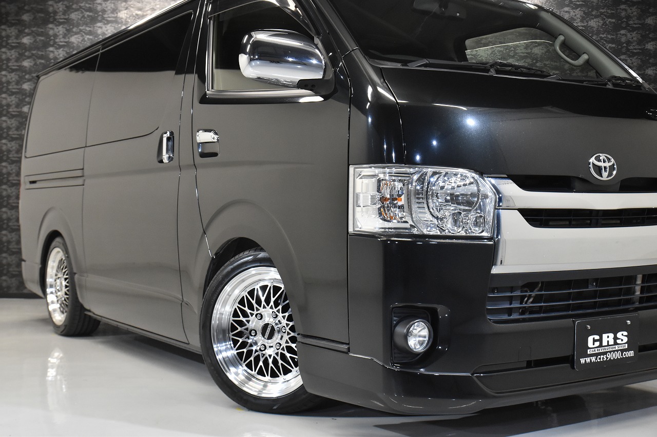 H28年式 ハイエースS-GL 2WD3000cc（ディーゼル車）5人乗車 13.6万km