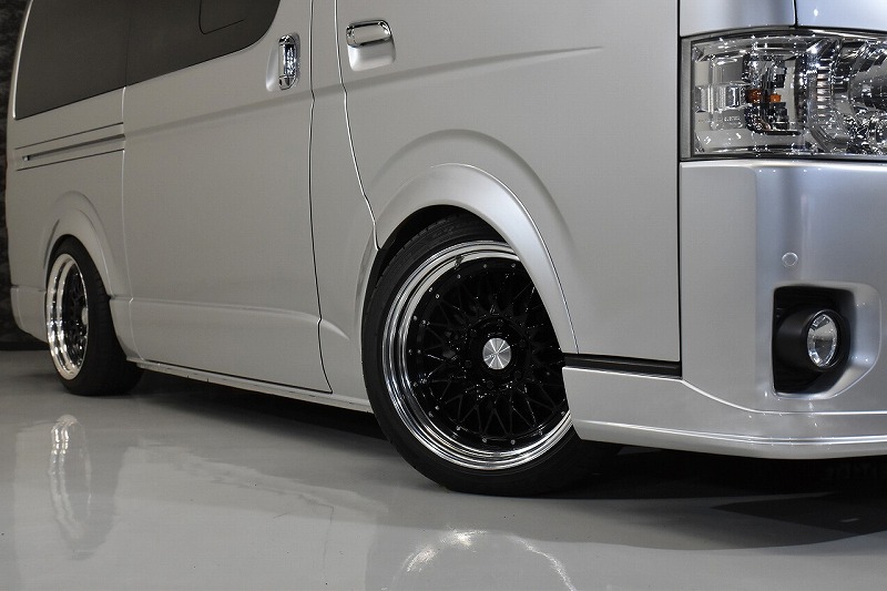 平成29年式 ハイエース S-GL 2WD 2,000㏄ (ガソリン車) 5人乗車