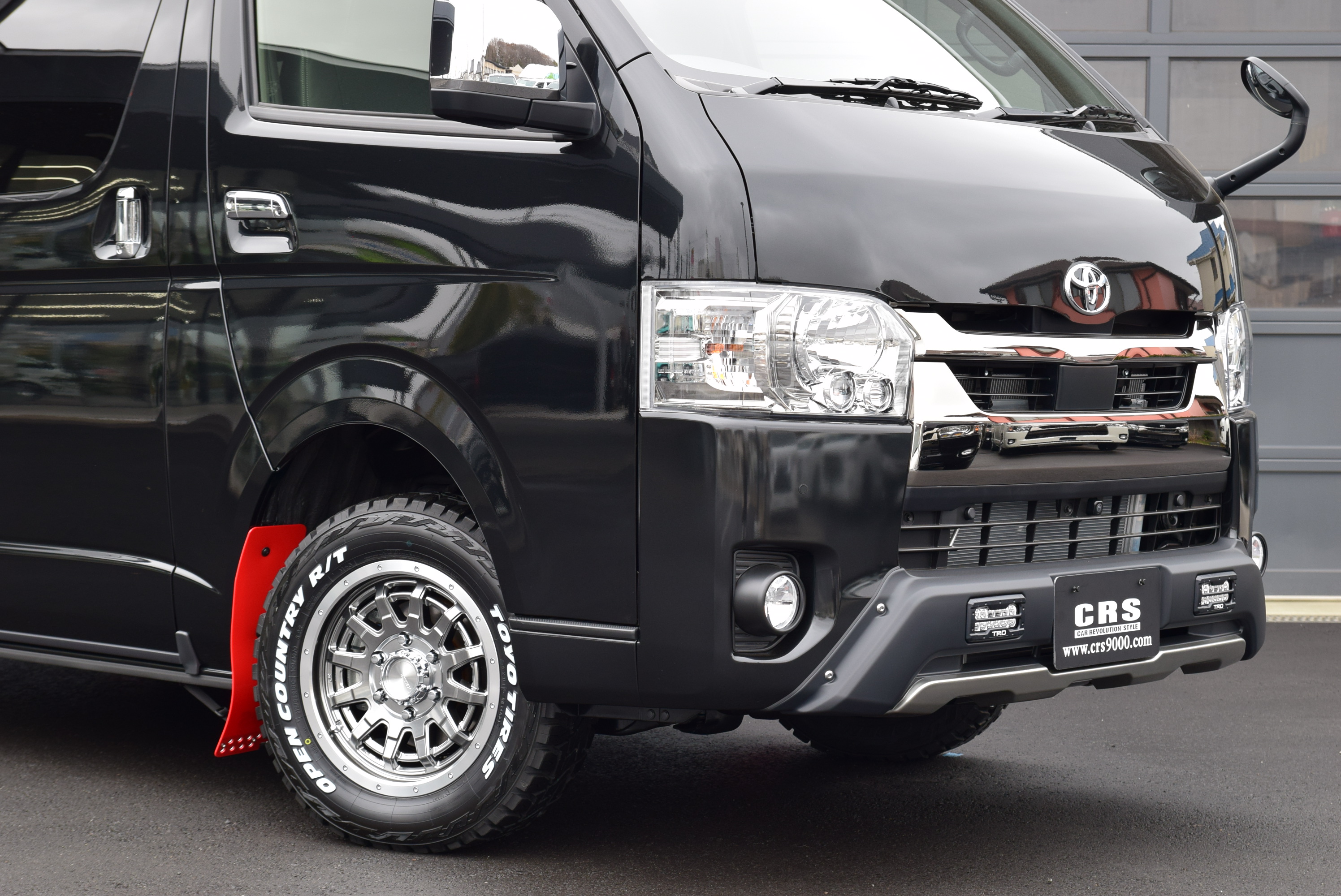 ハイエースDPⅡ 4WD 2800cc ディーゼル 2/5人乗り ブラック