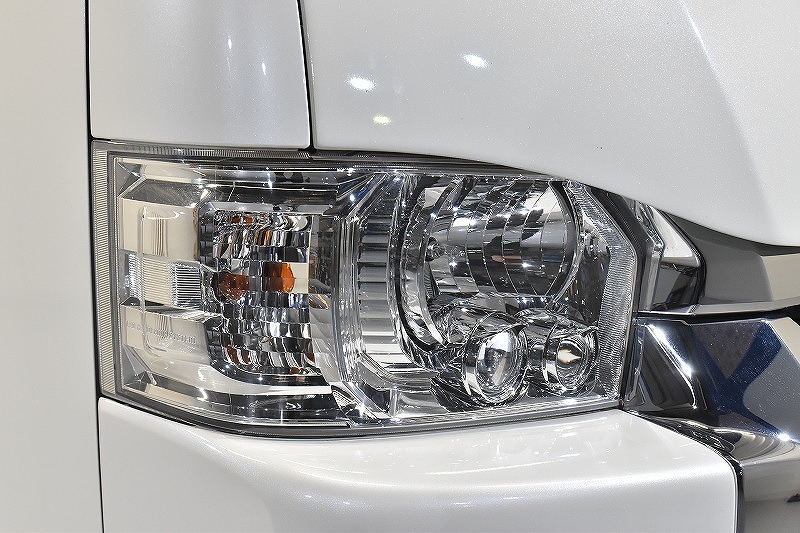 令和2年式 ハイエース GL 4WD 2700cc（ガソリン車）10人乗車 1.7