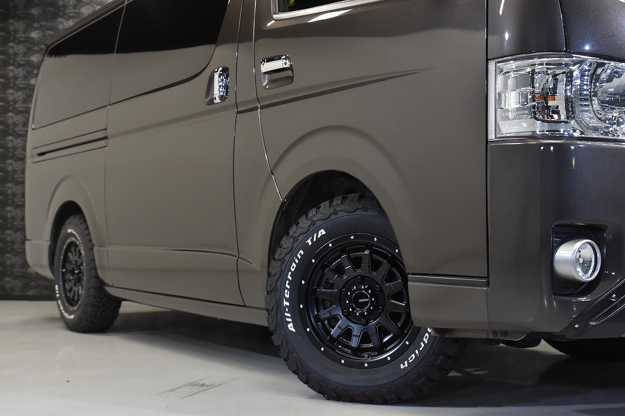 ハイエースs-glディーゼル4WD 5型、50周年アニバーサリー新車外し純正