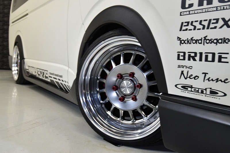 平成26年式 ハイエース DX 2WD 2,000cc（ガソリン車）3/6人乗車