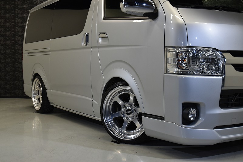 送料込み　令和2年式(7型)　トヨタ　ハイエース　ガソリン2WD 純正触媒 平成26年式 ハイエース S-GL 2WD 2,000CC (ガソリン車) 5人乗車