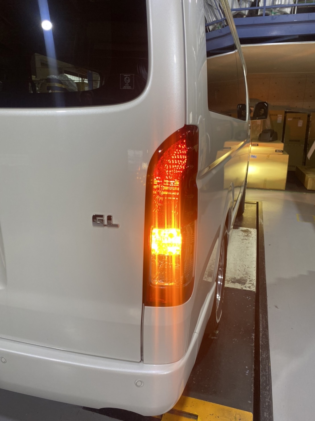 最近の新車工場作業と、🔥ESSEX🔥不動の人気ホイール登場⁈ | 200