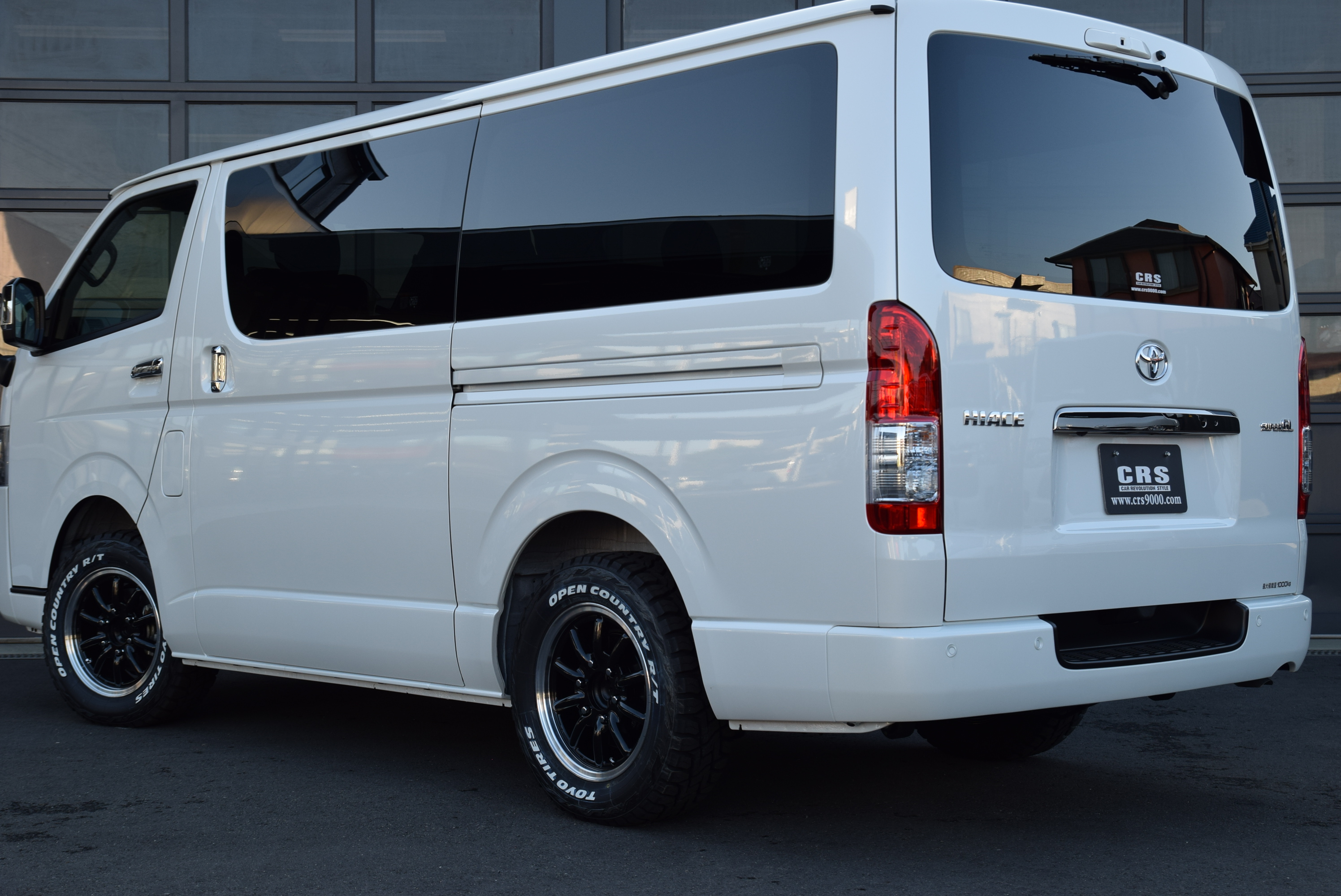 ハイエースDPⅡ 2WD 2000㏄ 2/5人乗り ホワイトパール ワイルド