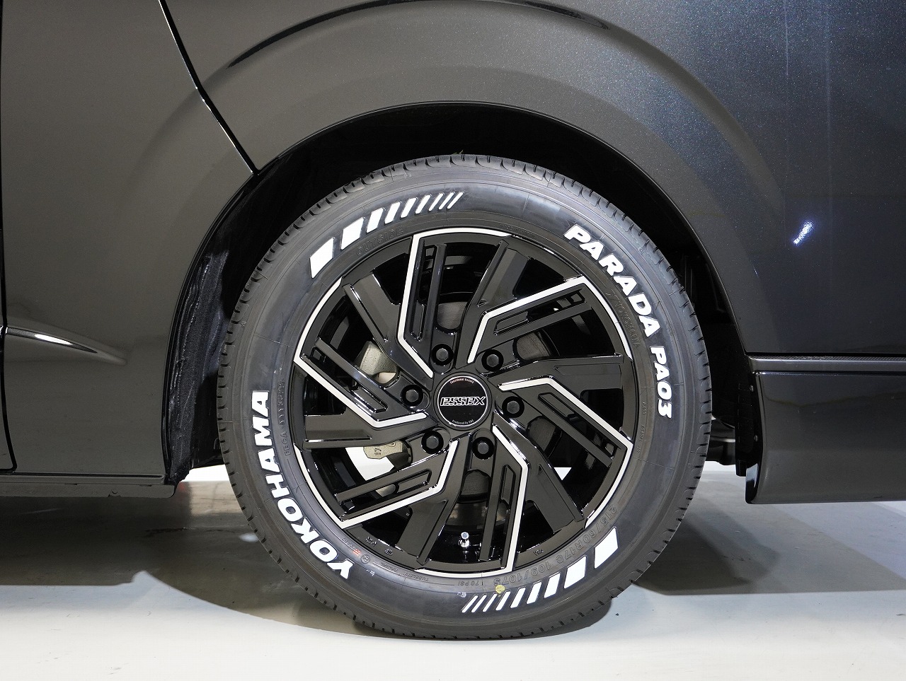 4 CRS-PKG ハイエース DX-GL 2WD 2,800CC ディーゼル車 3/6人