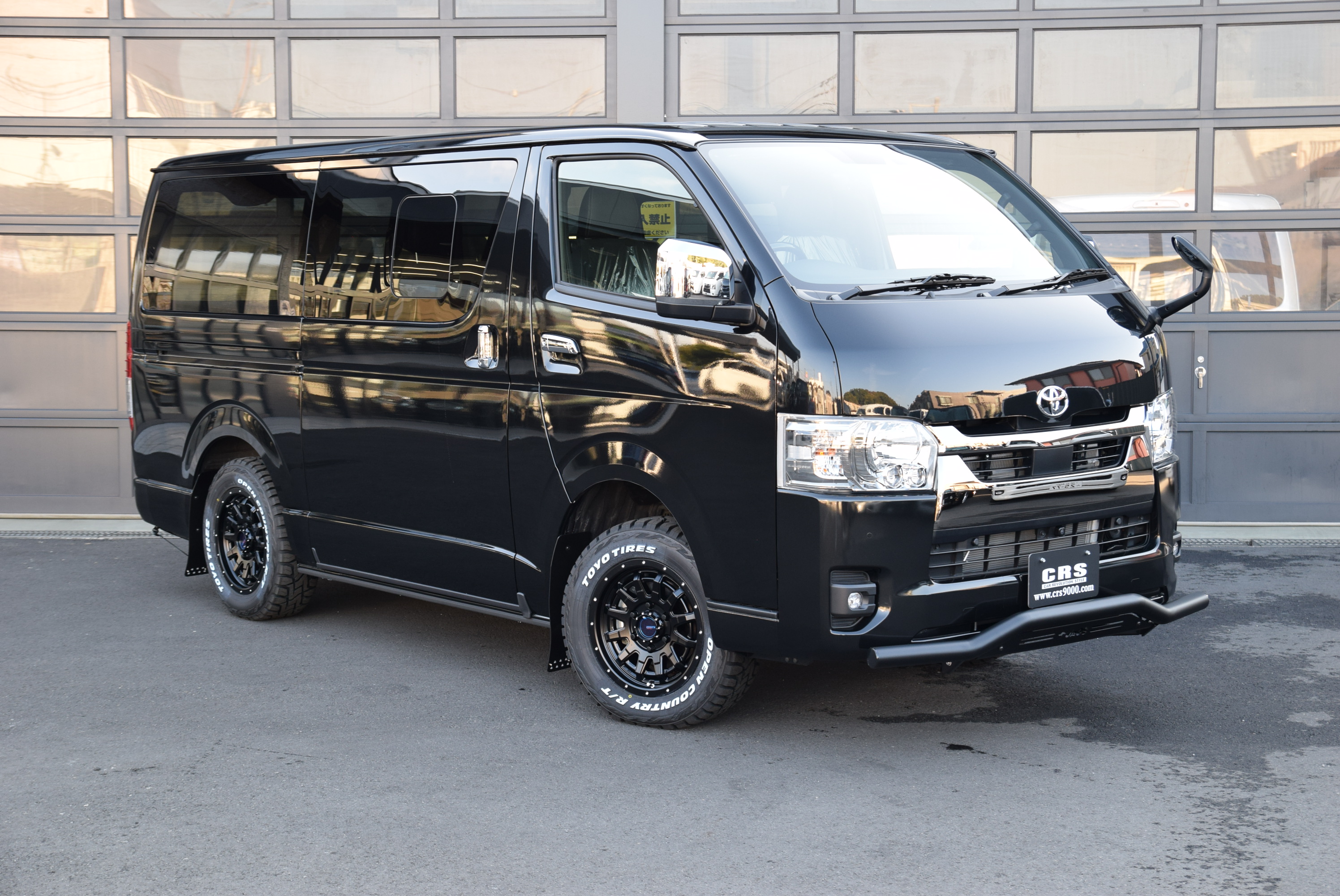 ハイエースDPⅡ 4WD 2800㏄ 2/5人乗り ブラックマイカ オフロード