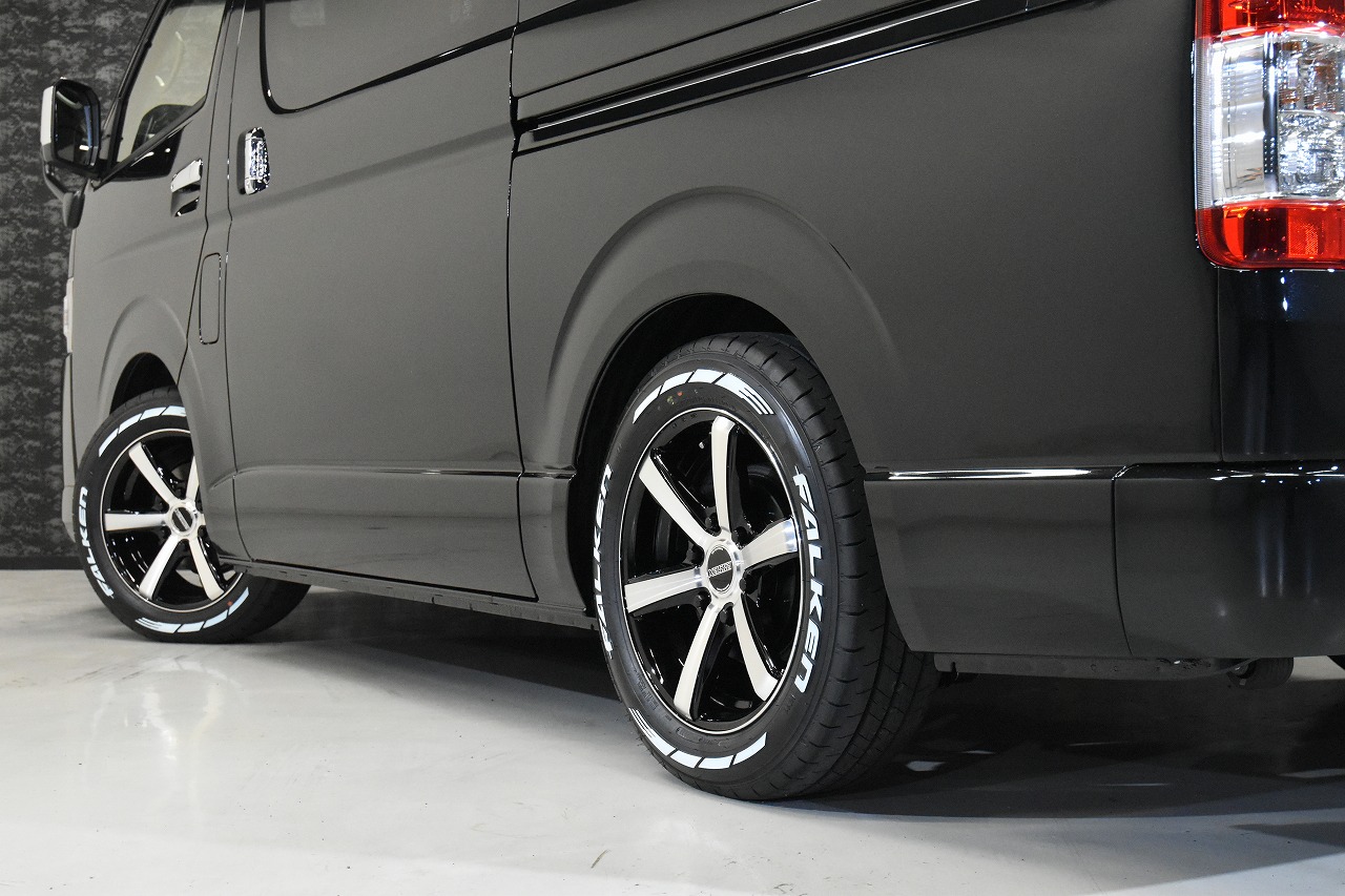 週末日曜日までの値引き ハイエースワゴン 新車取外しタイヤ 週末日曜日までの値引き ハイエースワゴン 新車取外しタイヤ