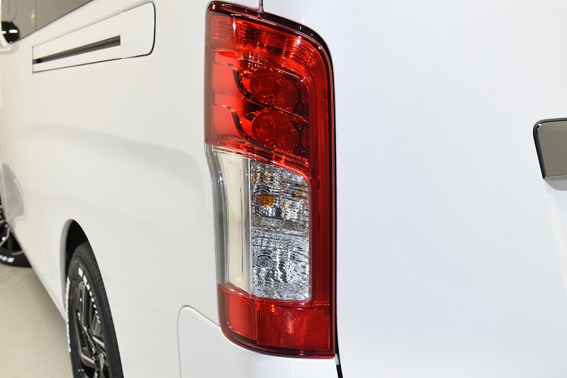 令和4年式 キャラバン NV350 GRAND プレミアムGX 2WD 2,000CC ガソリン 