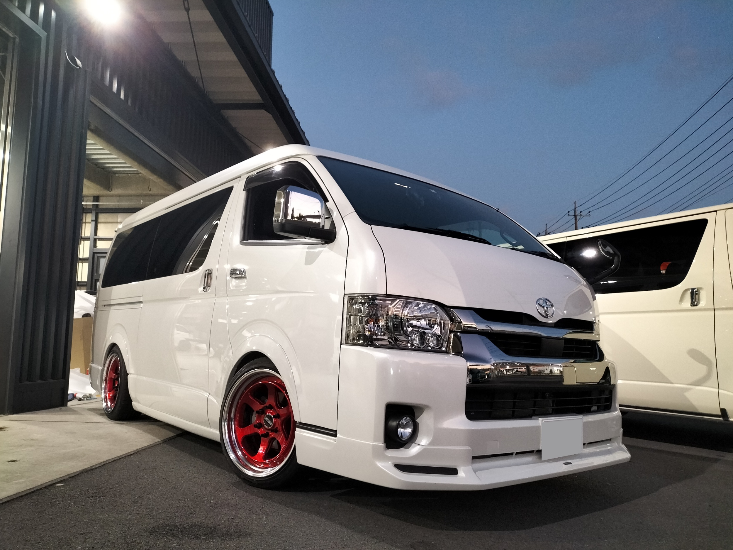 CRS横浜】特注ホイールからパーツ塗装まで承ります！ | 200系