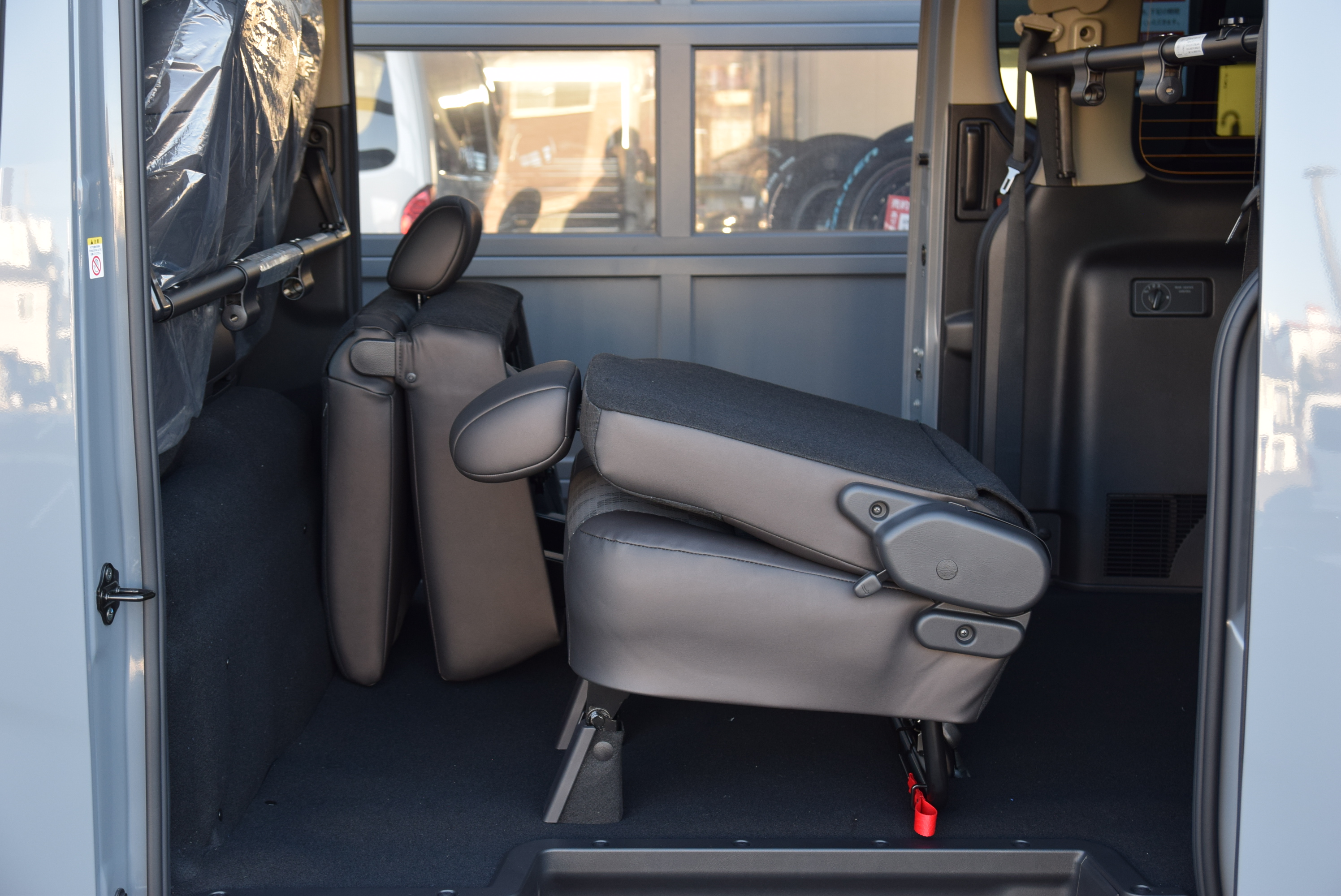 新発売】 地域限定/送料無料☆キャラバンプレミアムGX用フルフマット