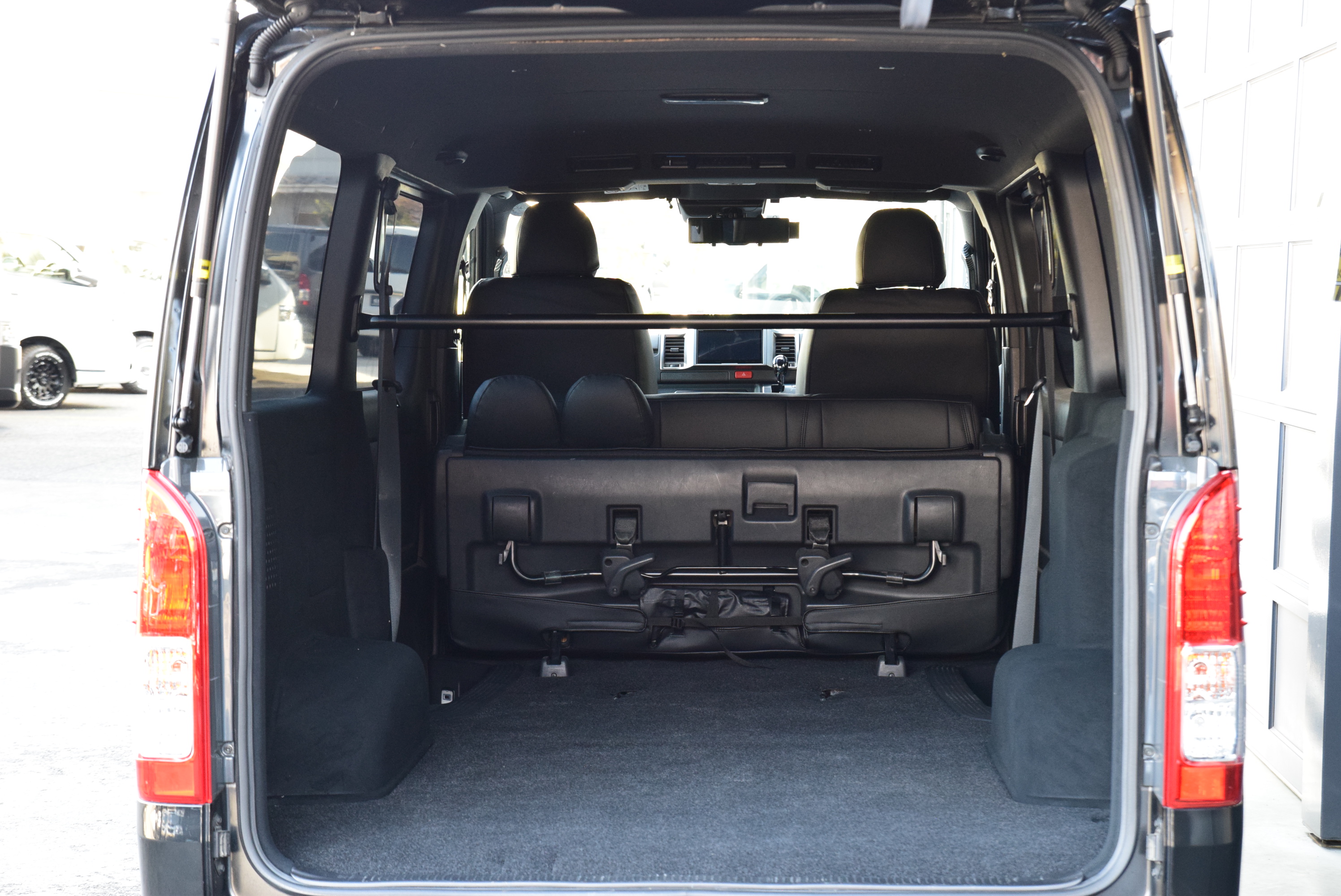 令和2年 ハイエース スーパーGL ダークプライムⅡ 2WD 2,800cc