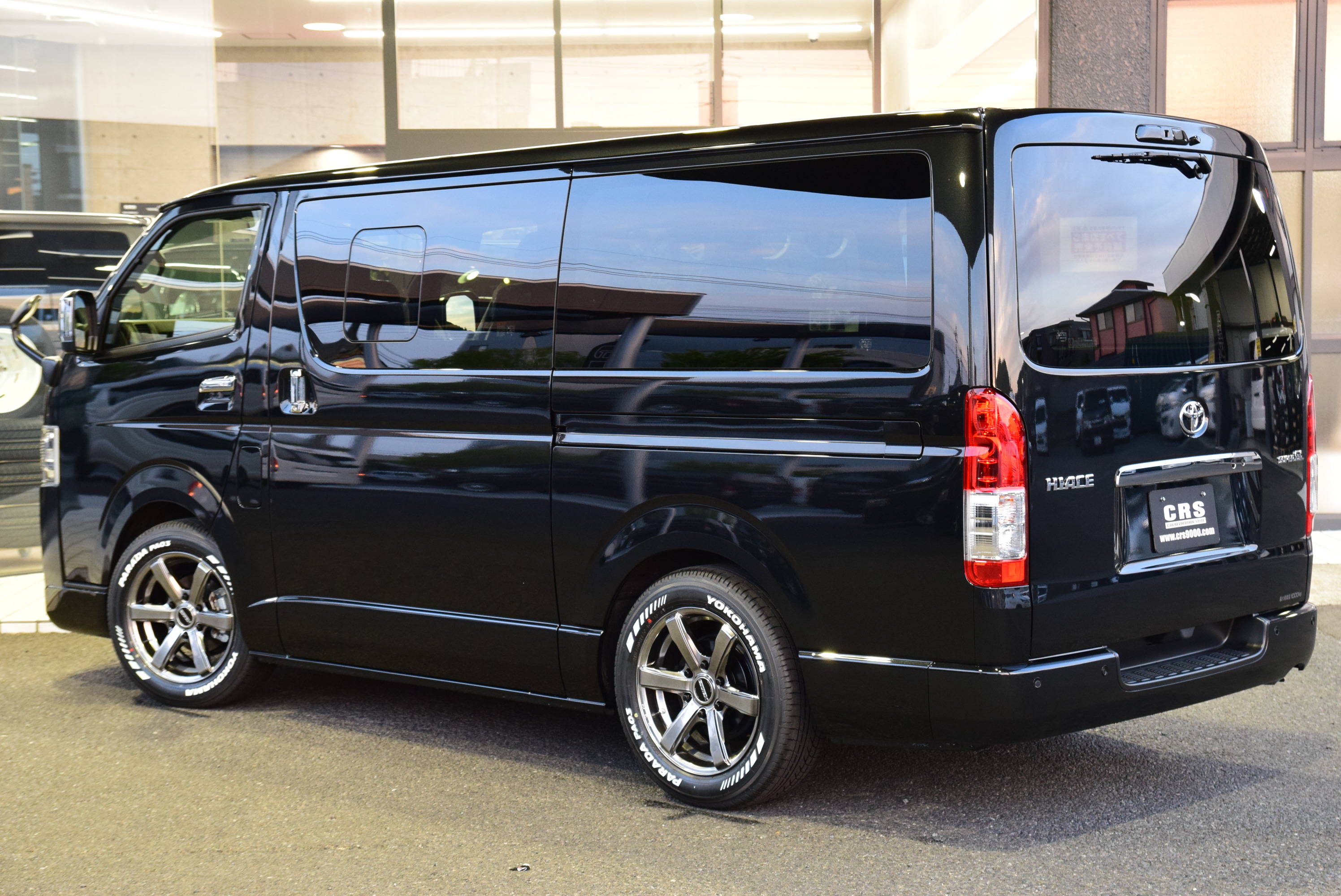 新車 ハイエースDPⅡ 2WD 2000cc ブラックマイカ CRSコンプリート