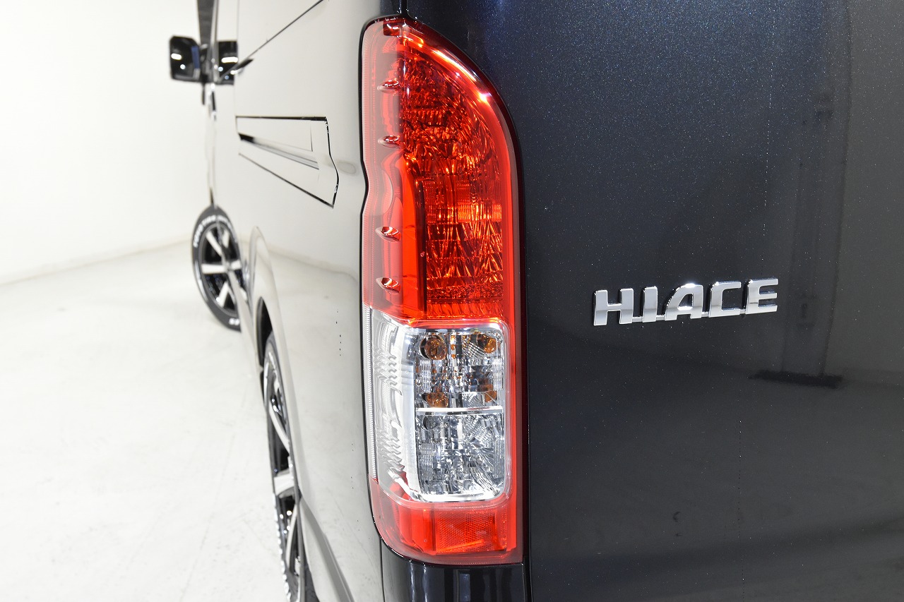 8 CRSパッケージ ハイエース ワイド スーパーGL ダークプライム2 2WD