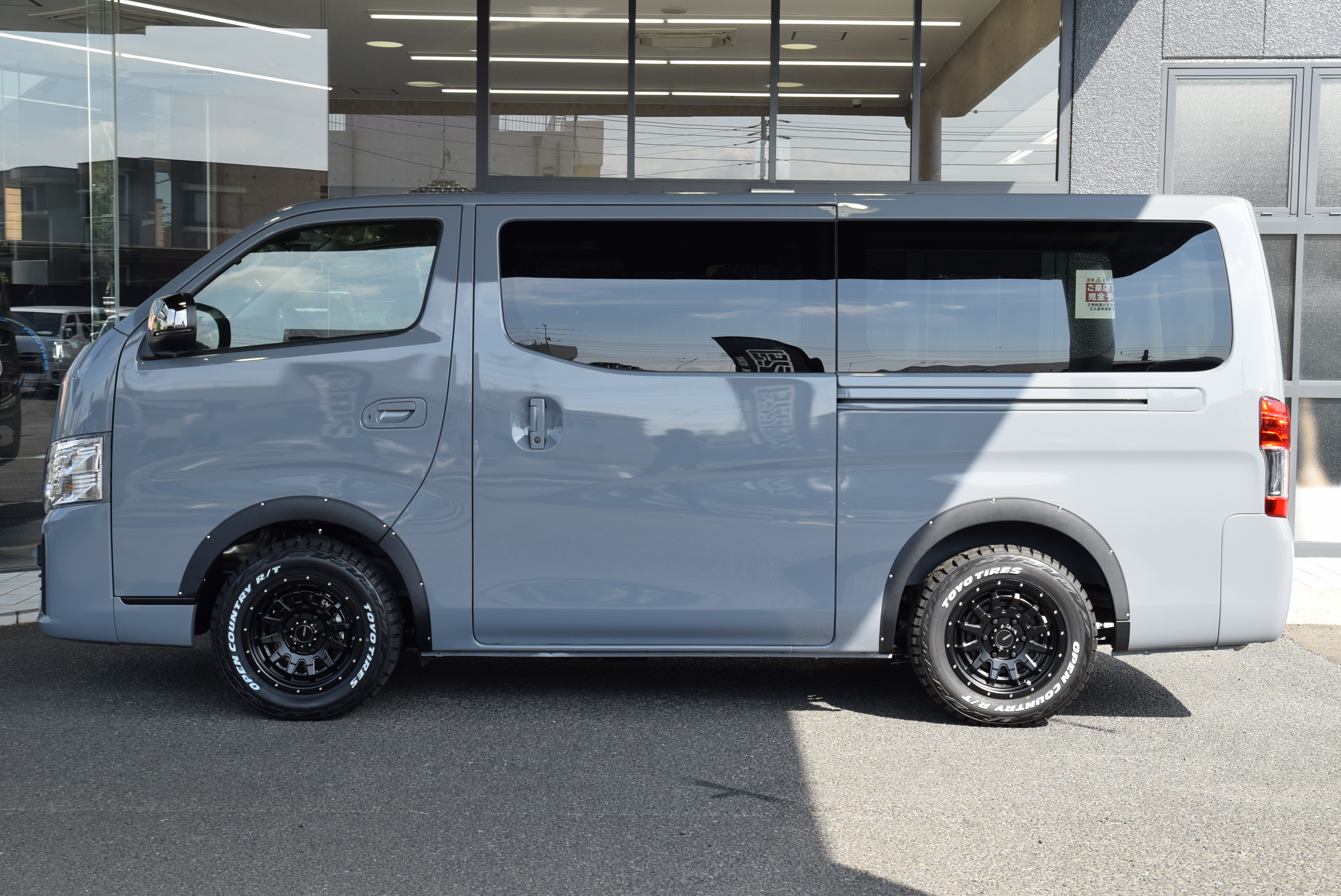 国産　2022年製　215/65R16C ハイエース　キャラバン 国産 2022年製 215/65R16C 1本 ハイエース キャラバン オプカン