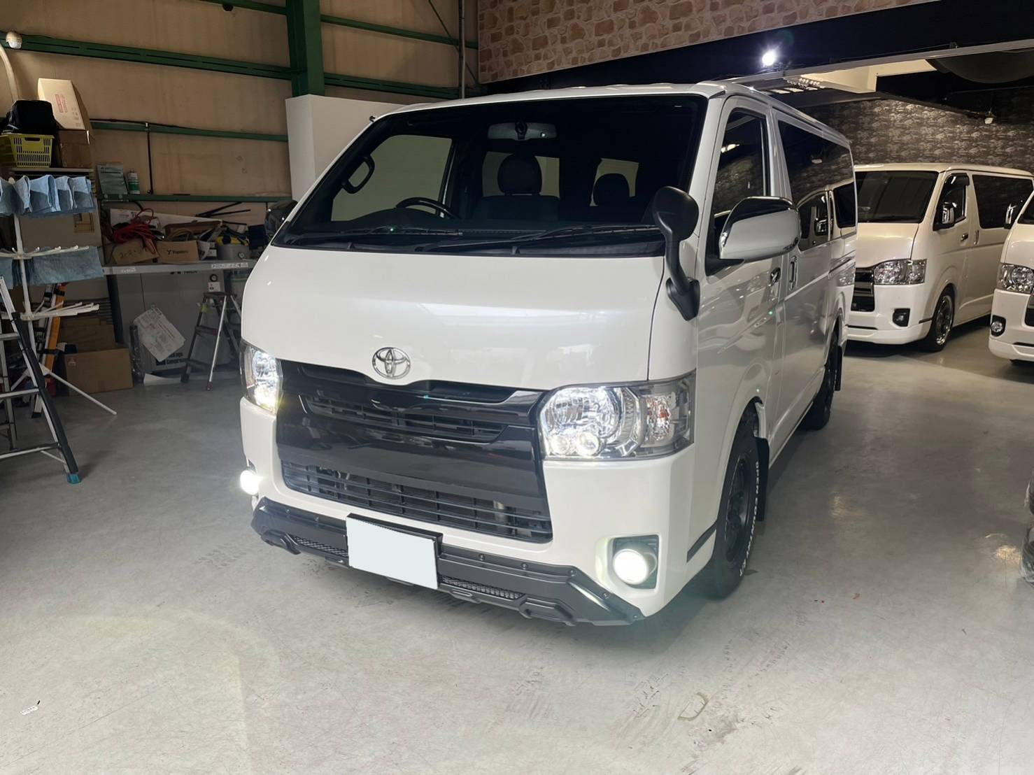 72【お客様納車情報】CRS大阪でご契約頂いた方のハイエースご紹介