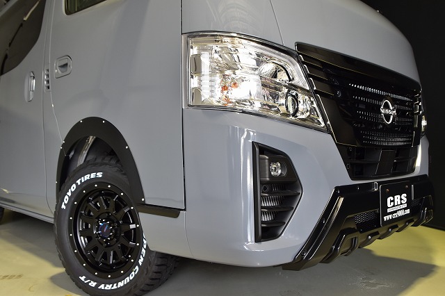 新型キャラバンGRANDプレミアムＧＸ純正テールランプ新車外し 新型キャラバンGRANDプレミアムGX純正テールランプ新車外し