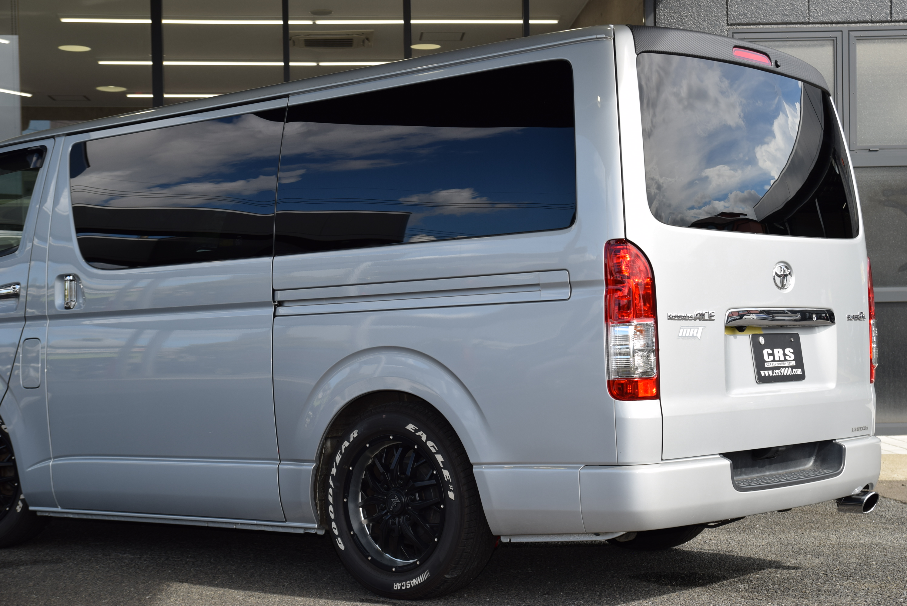 200系 ハイエース 3インチ ブロック