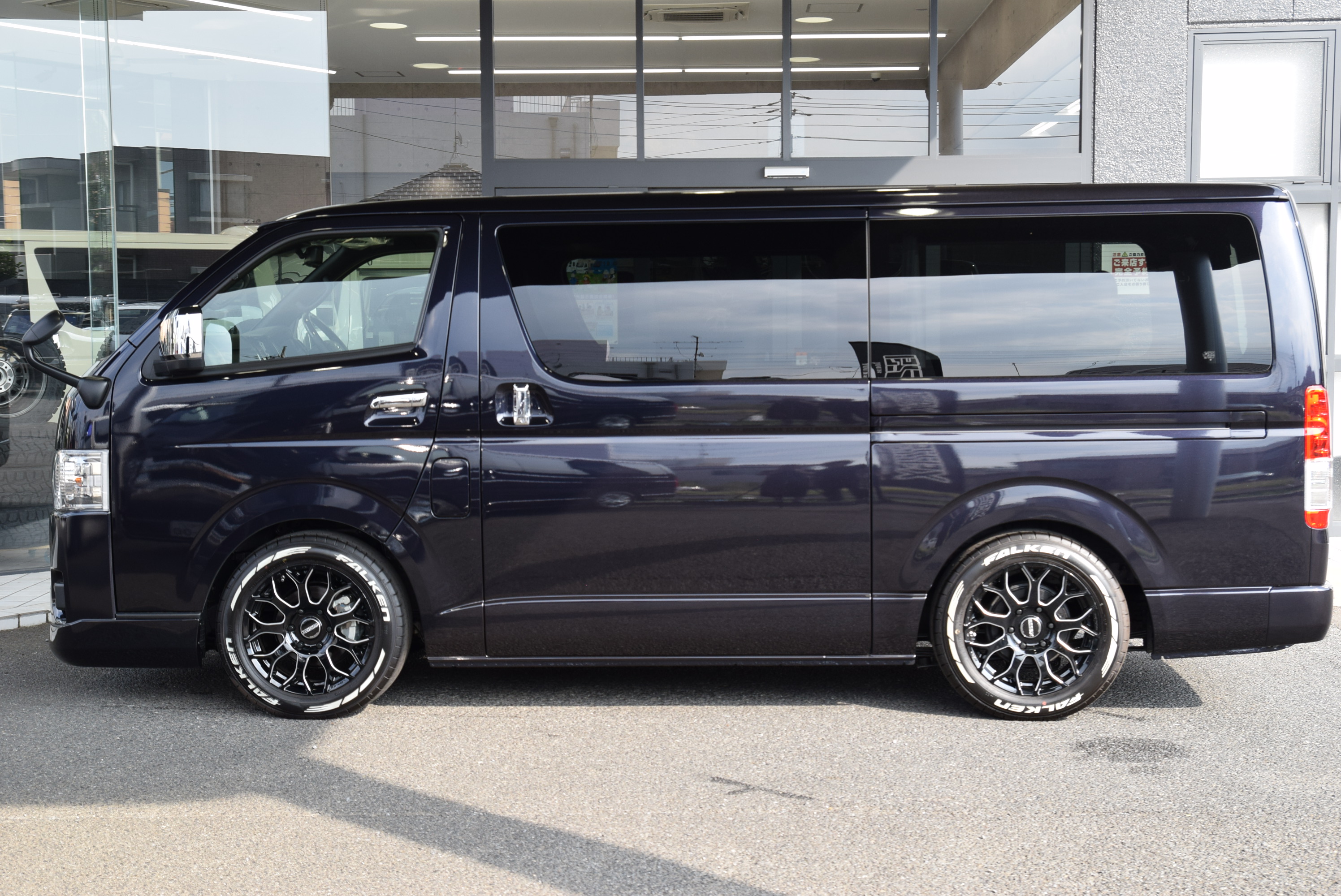 リムジン8 ハイエース スーパーGL ダークプライムⅡ 2WD 2,000CC