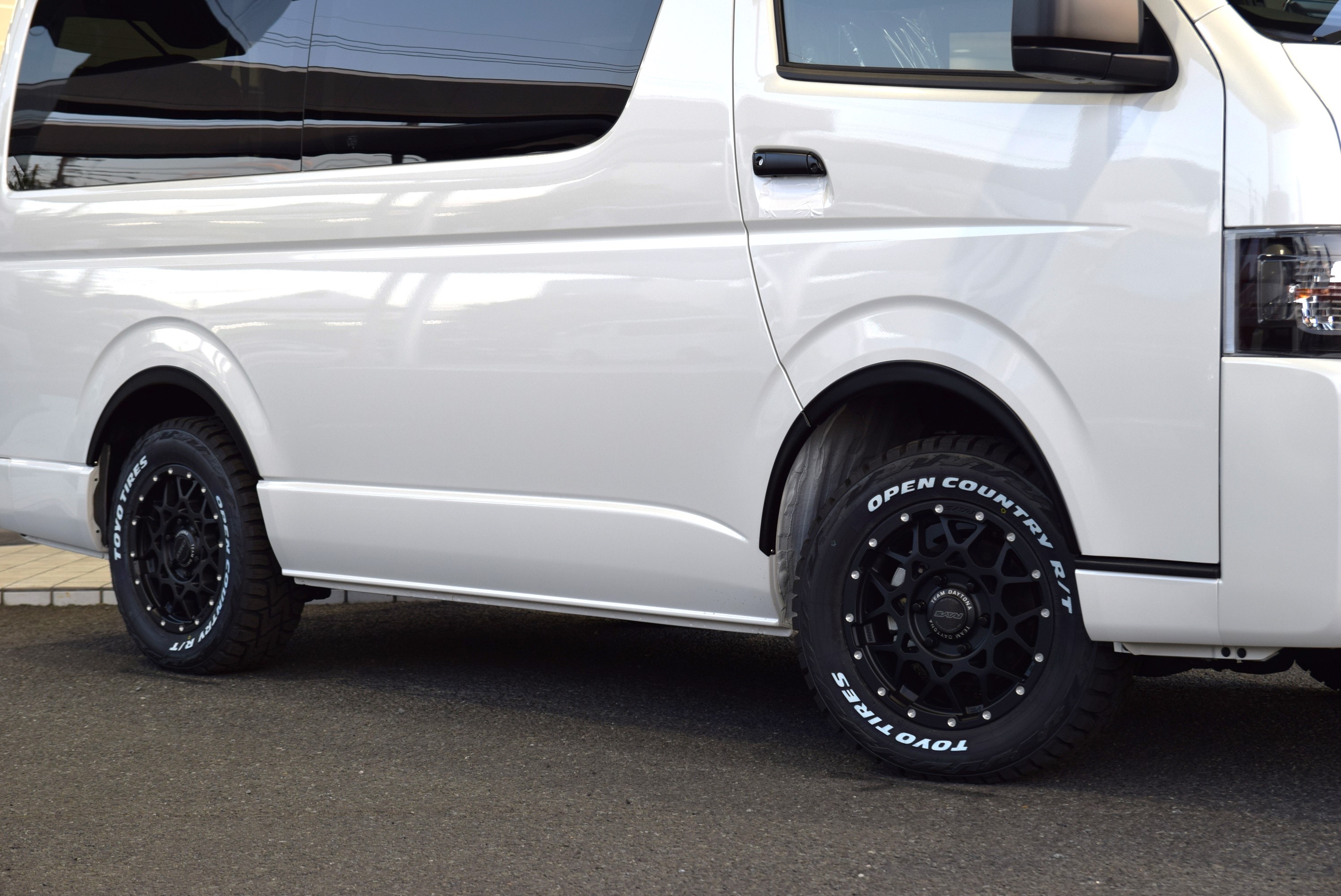 3201 千葉店【BLACK STYLE】ハイエース ワゴンGL 4WD 2,700CC 3201 千葉店【BLACK STYLE】ハイエース ワゴンGL 4WD 2,700CC