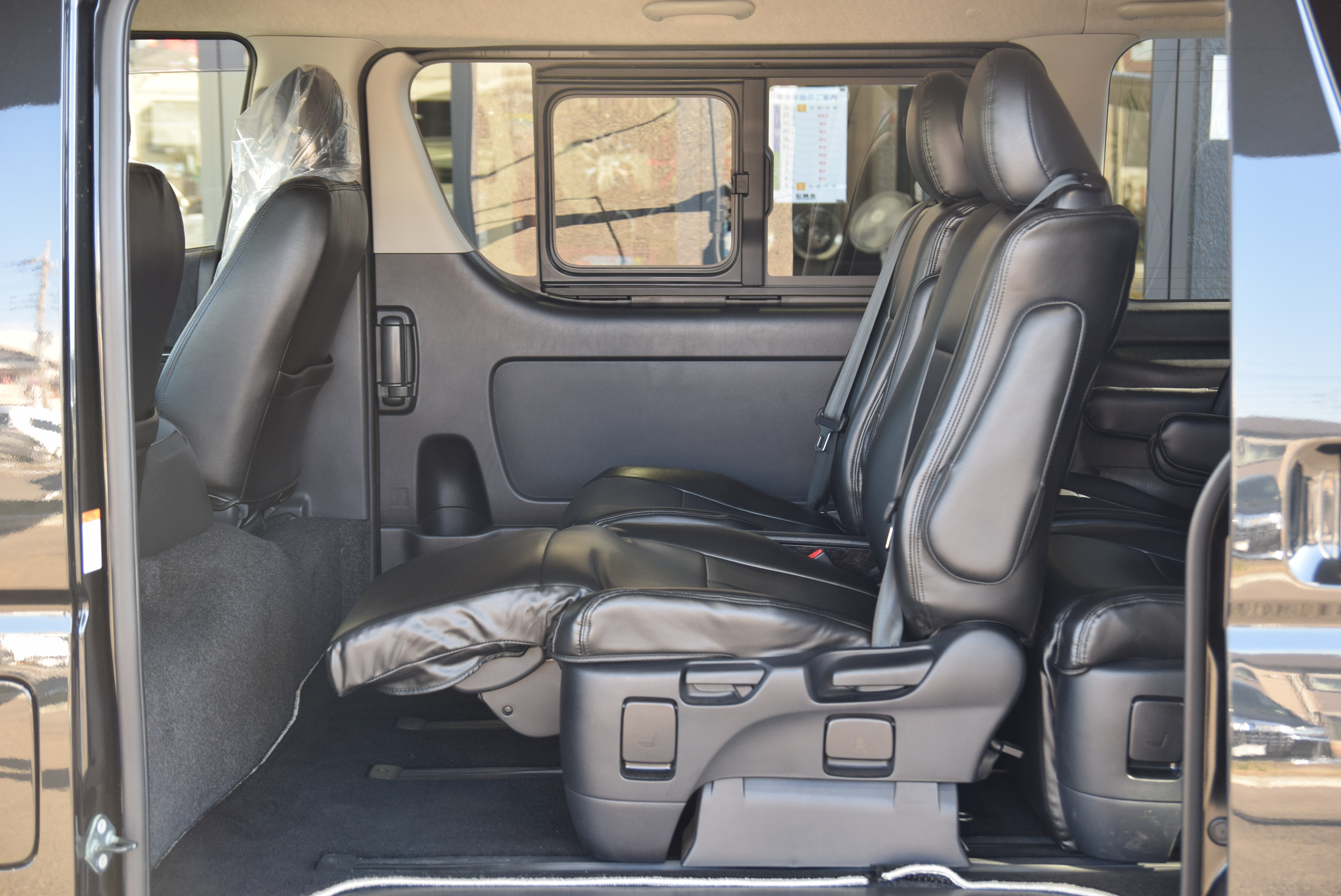 新車外し走行500ｋｍ☆ ファインテックツアラー ワゴンGL 200系ハイエース トヨタ純正ショック 4WD ネオチューンベース　エセックスCRS 試乗車ありトヨタ ハイエースワゴンファインテックツアラー の中古車