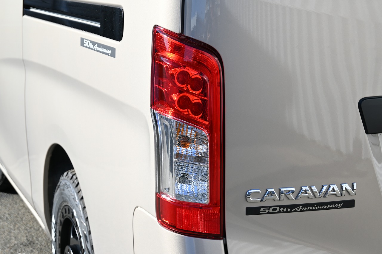 3744 CRSコンプリート 日産 キャラバン 50th Anniversary（50周年記念