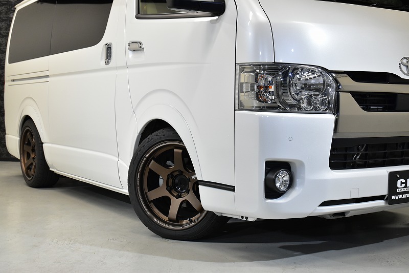 3型後期ハイエース ハイエース】3型ハイエースに1型グリルを付ける‼️ - YouTube