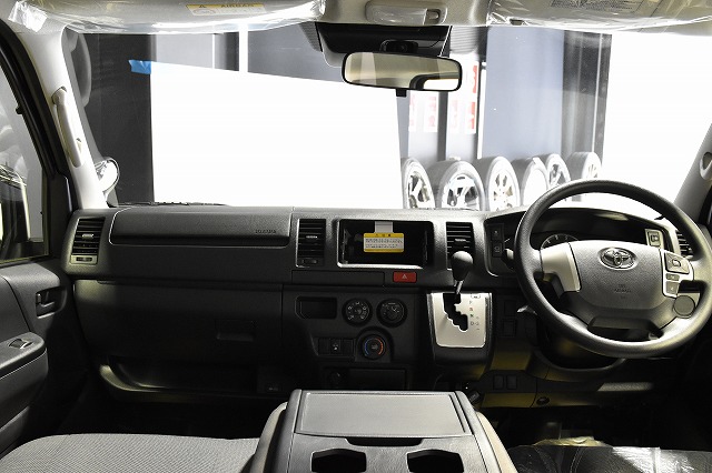 4152． コントラストパッケージ ハイエース バン DX 2WD 2000cc