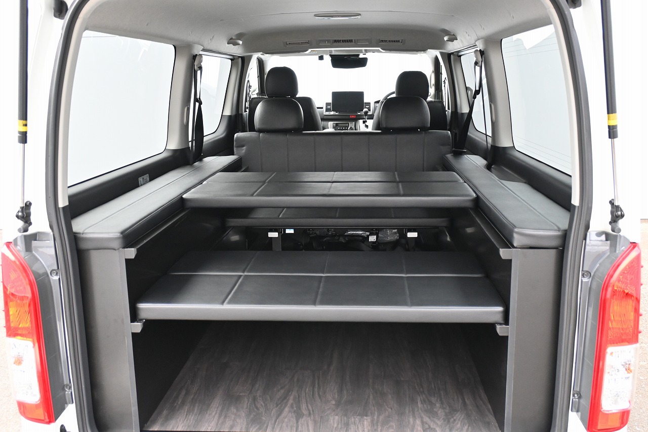 3904 【内装架装車】令和5年式 ハイエース S-GL 2WD 2,000cc (ガソリン