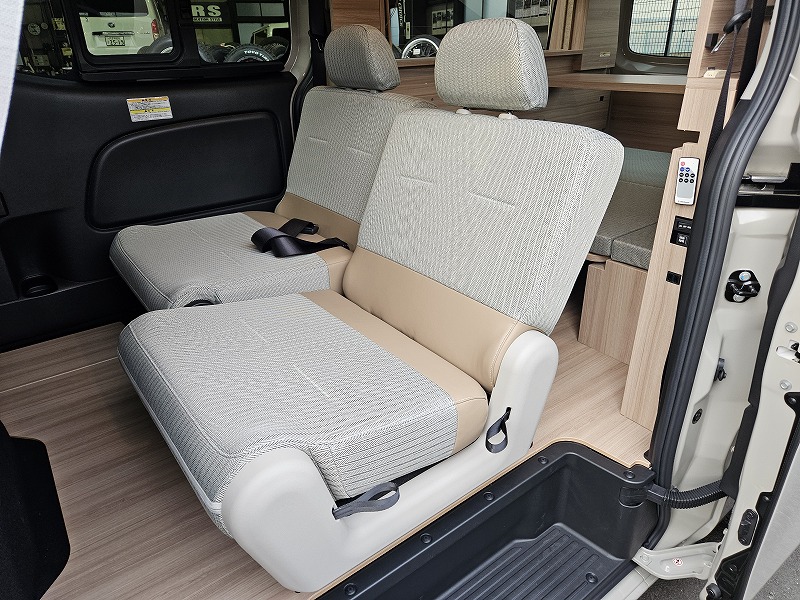 3872 キャラバン MYROOM GRANDプレミアムGX 2WD 2000cc ガソリン車 5人