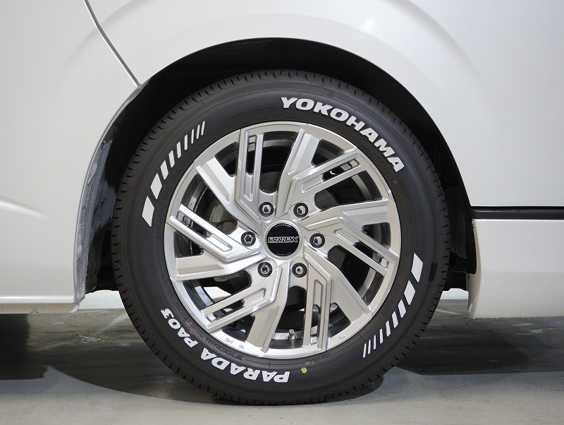 ハイエース令和3年 4000キロ使用 ハロゲン 左右 トヨタ 200系 ハイエース 3型 純正 クリア ヘッドライト H4