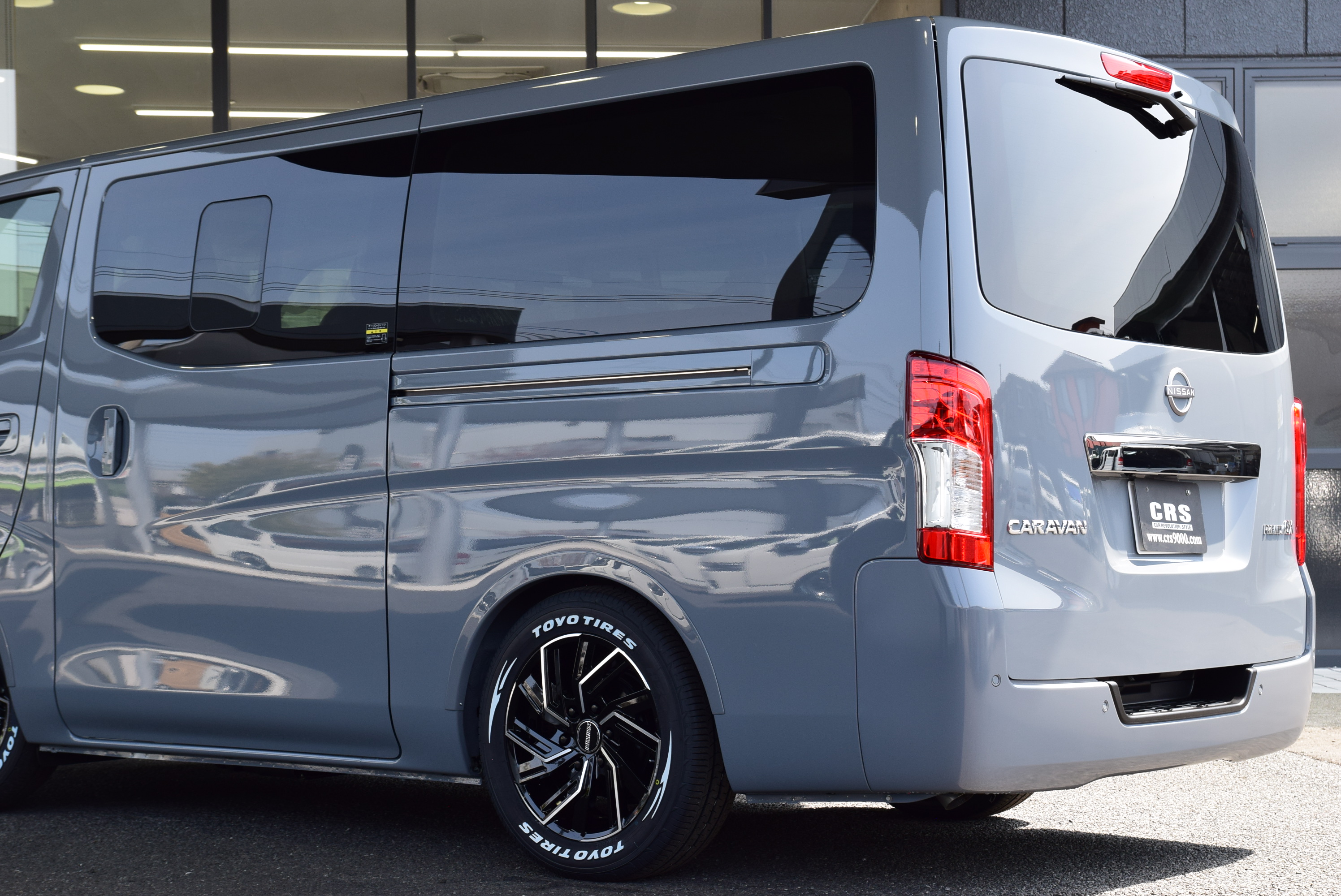 キャラバン NV350 日産 グレードDX(低床 6人乗)25年式