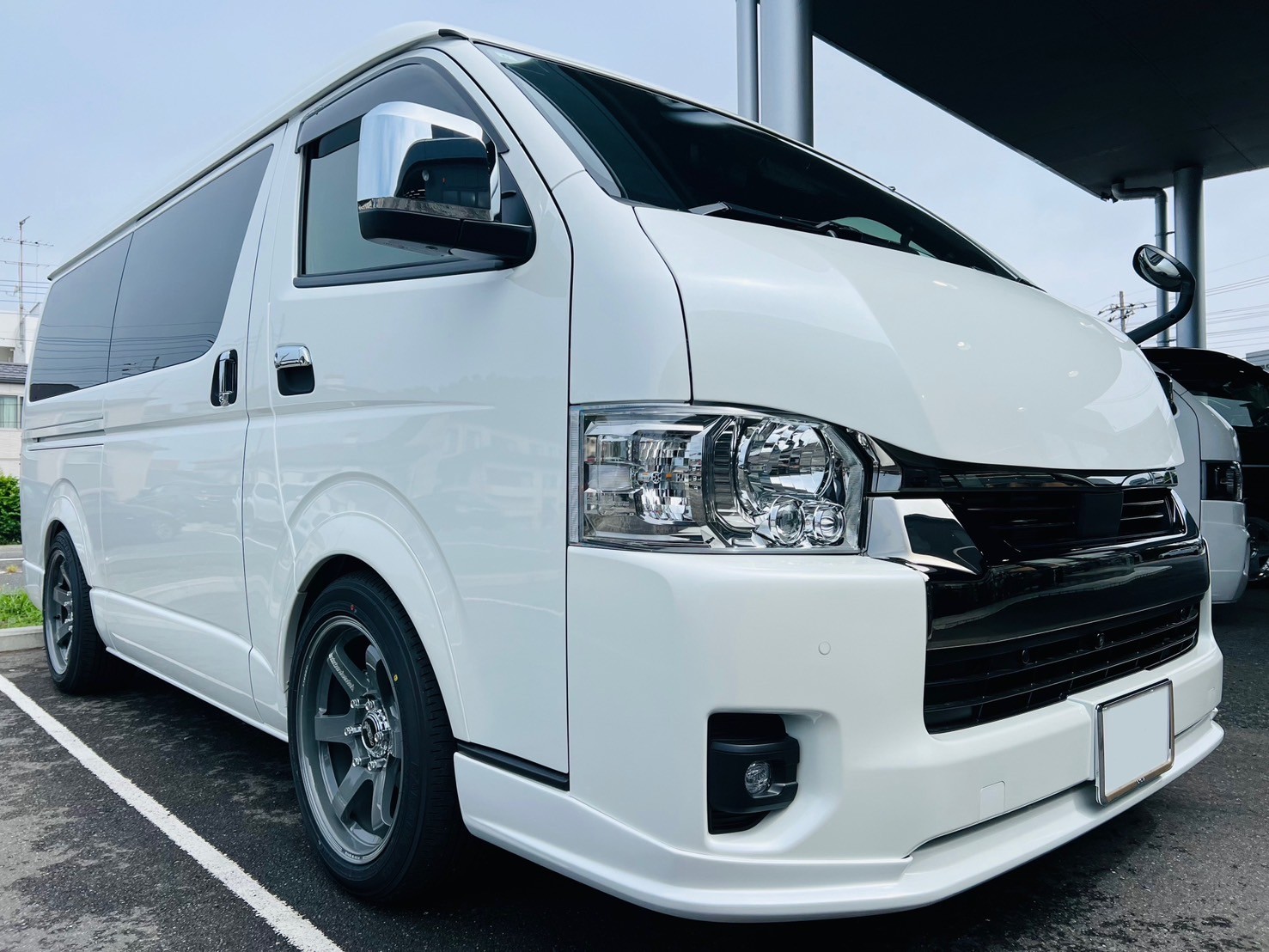 千葉 ハイエースカスタム 総額〇〇〇万円カスタム！外装から内装まで