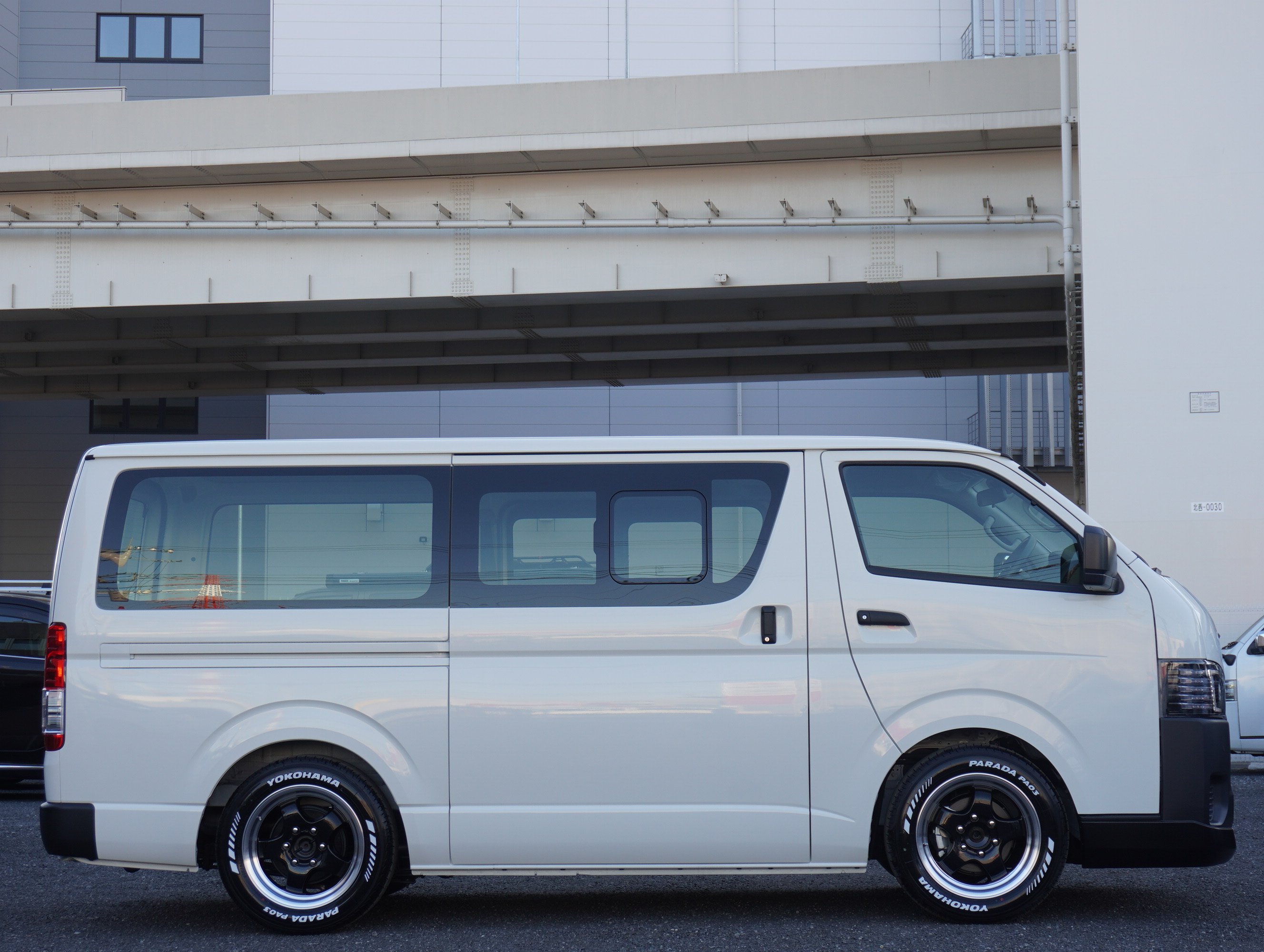 4805 令和6年式 ハイエース DX 2WD 2000cc ガソリン車 6人乗り 39km