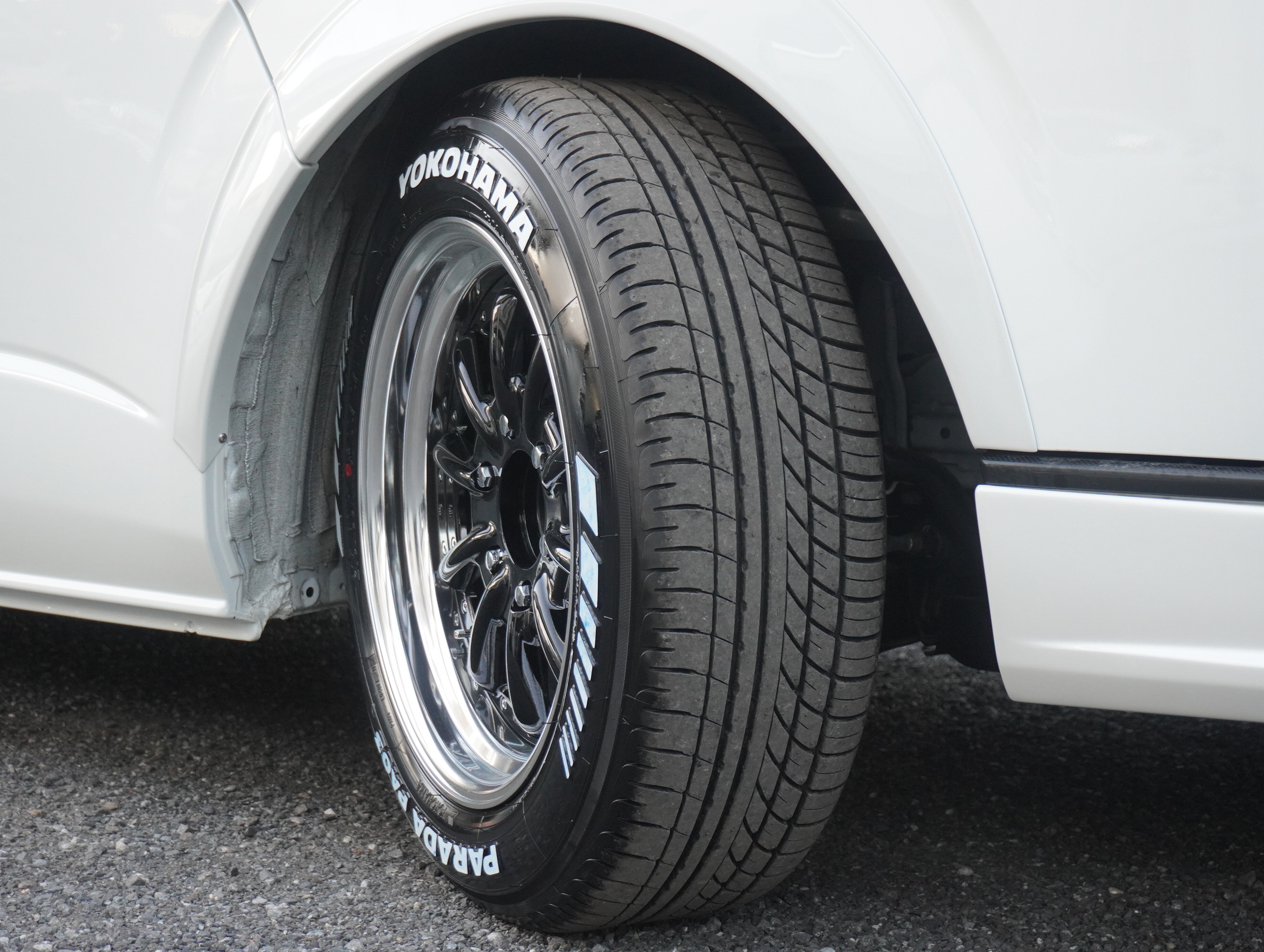 ハイエーススーパーGL純正タイヤ4本セット