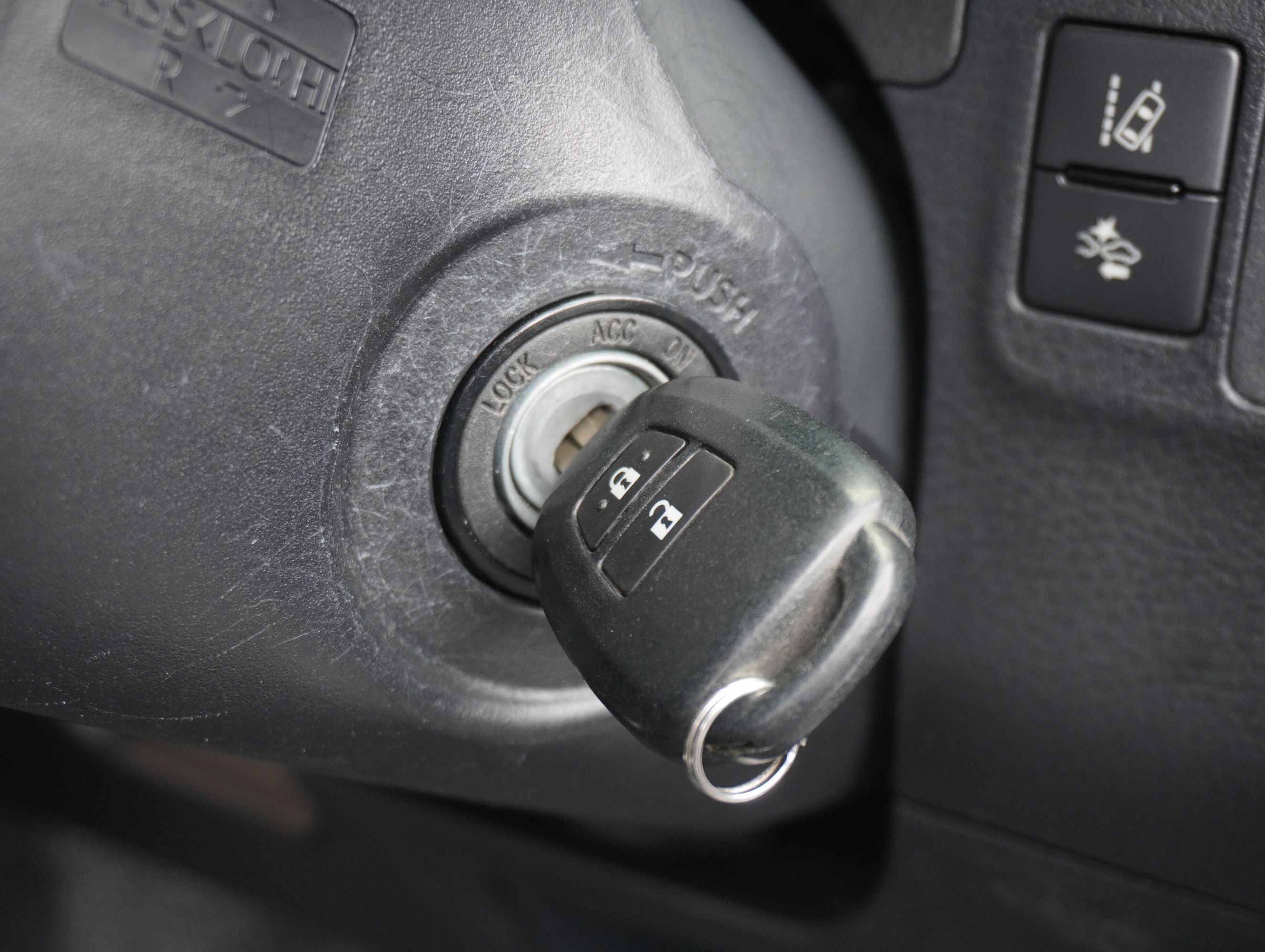 3688 平成31年式 サクシード HYBRID TX 2WD 1500cc ハイブリッド