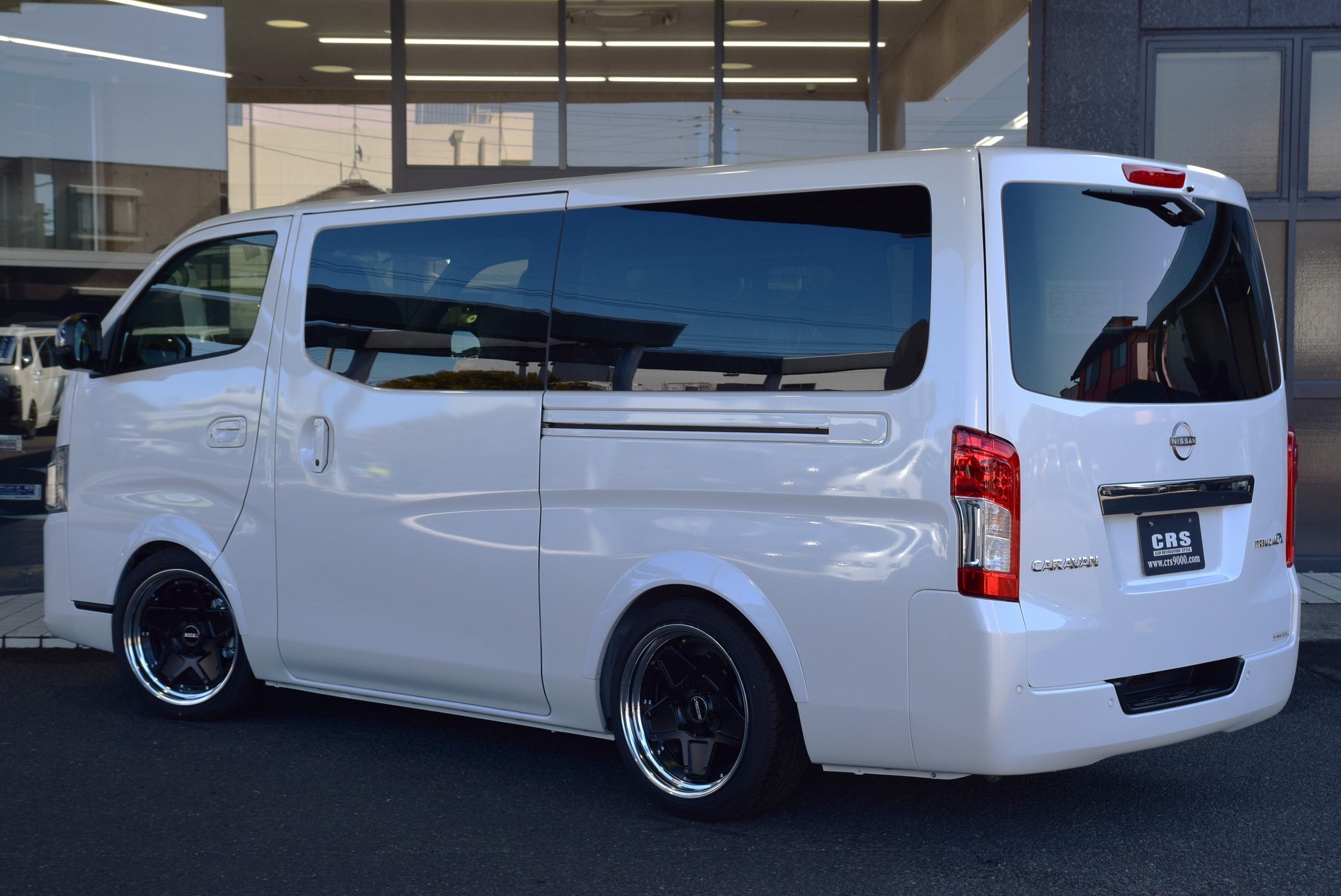 4830 キャラバン グランドプレミアムGX 2WD 2,000cc (ガソリン車) 5人