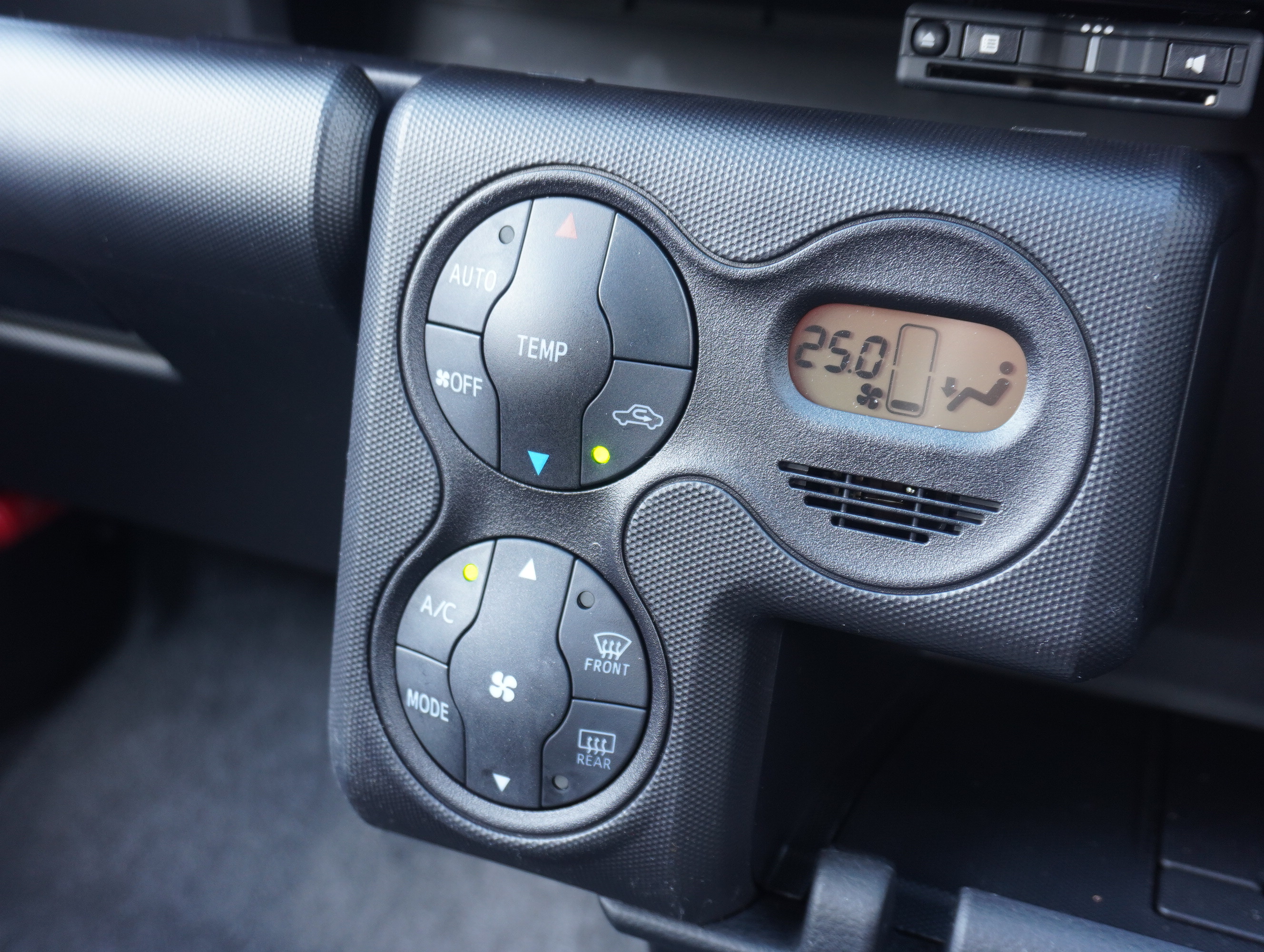 4950 プロボックス ハイブリッド F 2WD 1500cc ガソリン車 5人乗り