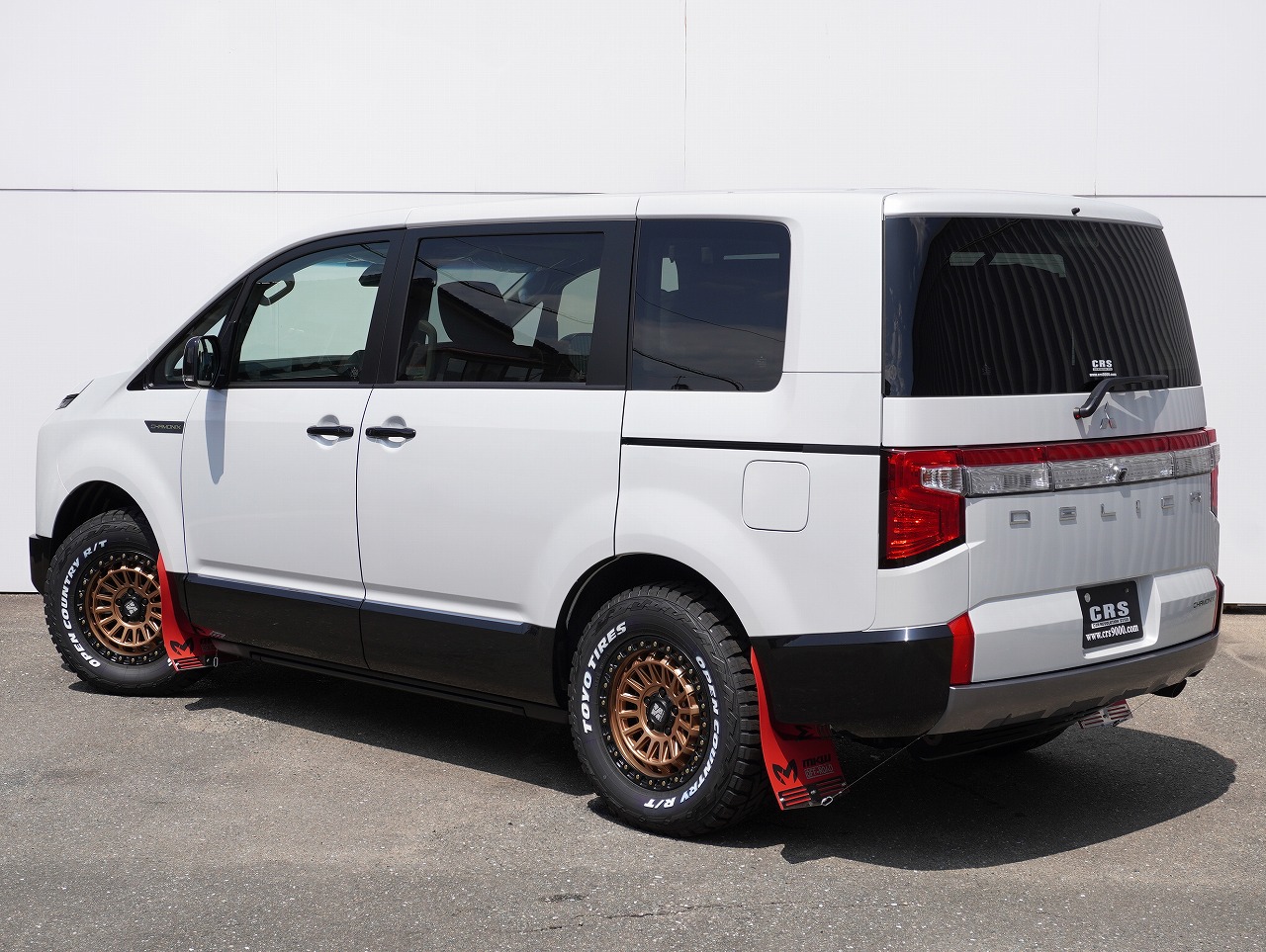 5577 【新車登録済み未使用車】 令和7年式 三菱デリカ D:5 CHAMONIX