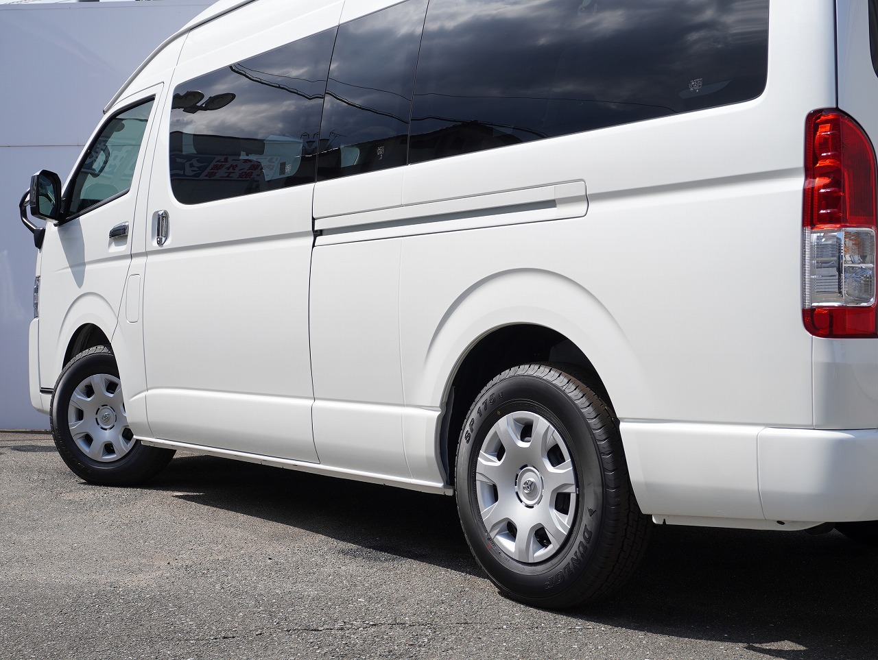 5872 【新車登録済み未使用車】 令和7年式 ハイエースワゴン グランド