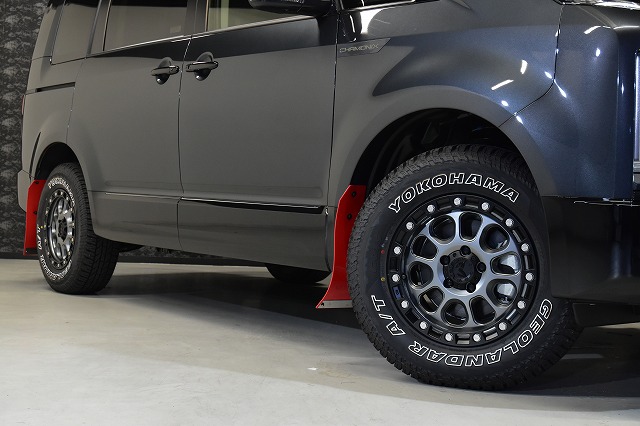 5583 令和7年式 登録済未使用車 三菱デリカ D:5 CHAMONIX 4WD