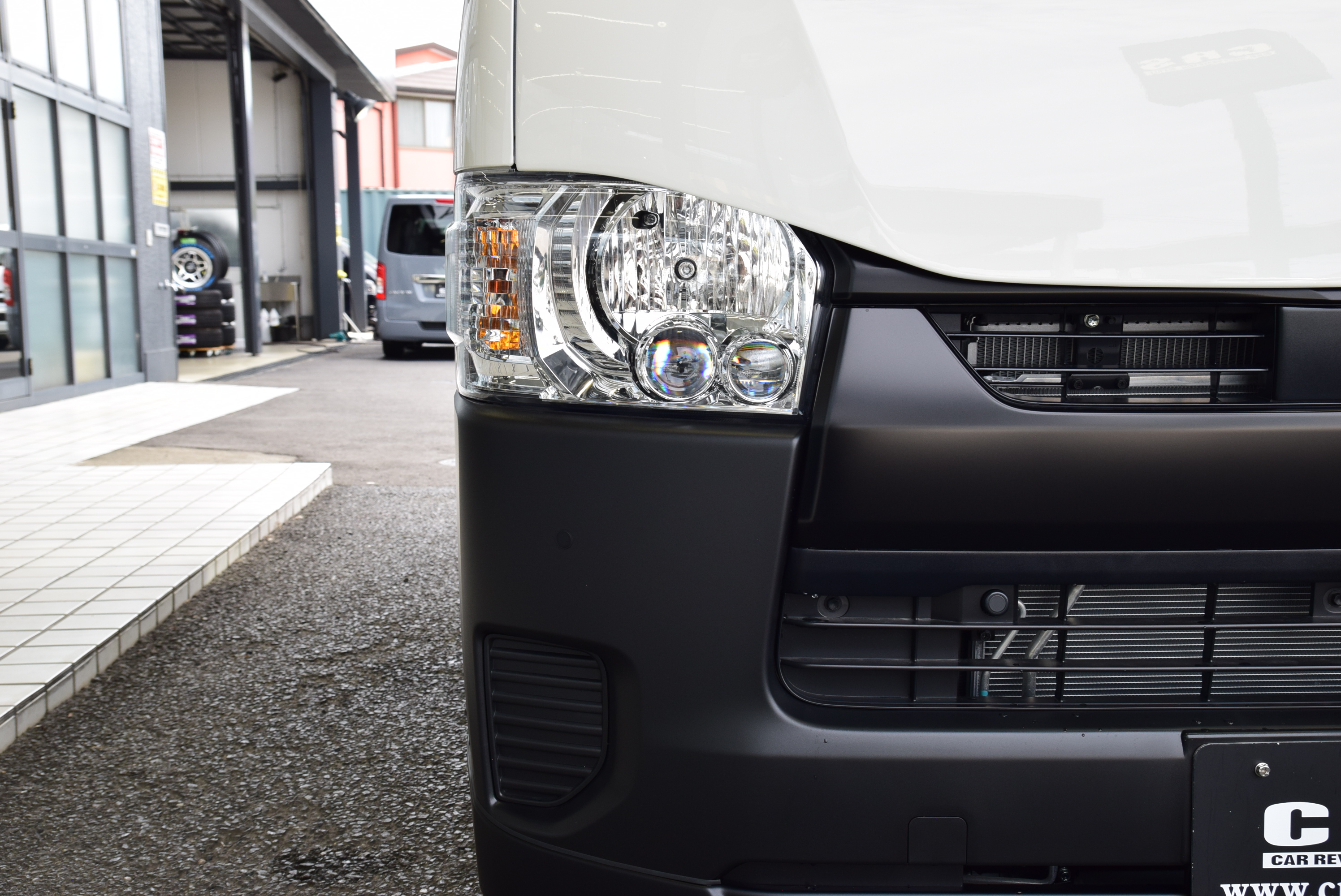 5674 ハイエースバン DX コントラストPKG 2WD 2,000CC ガソリン車 3/6