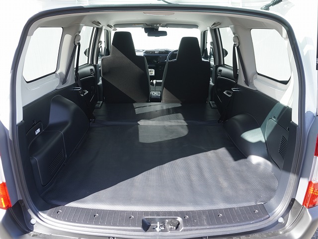 カーズ 5BOX GRC グローバルレーサーカップ LIGHTNING McQUEEN and CHICK HICKS 2025