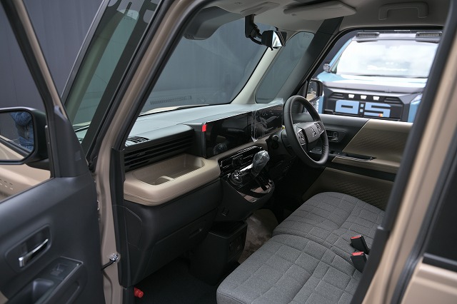6106.令和7年式 デリカミニ T PREMIUM デリマル 4WD 660cc ガソリン車