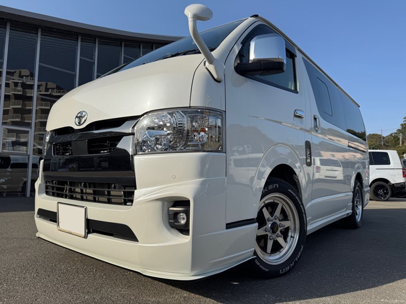 ハイエース9型が発売！最新装備・進化ポイントを徹底解説！デジタル化